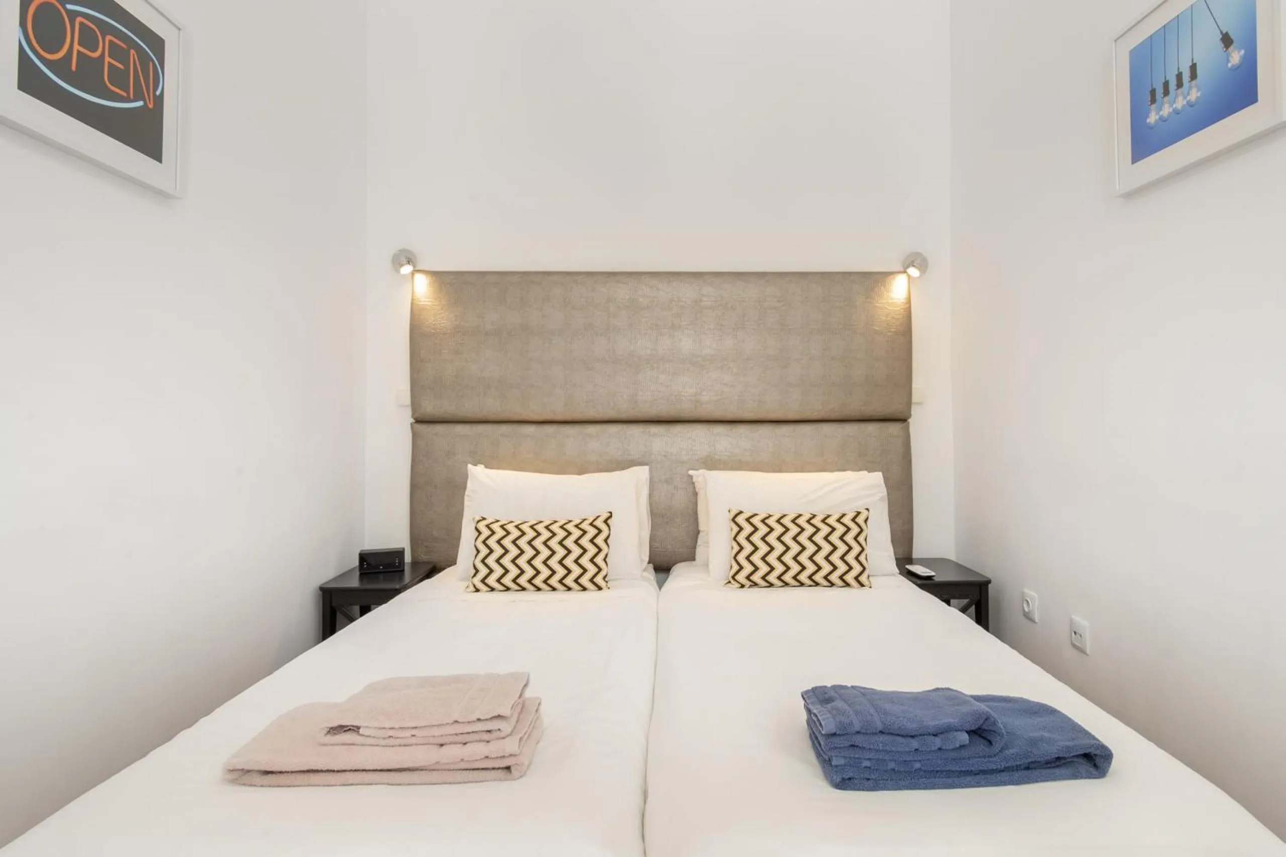 Bed in LV Premier Apartments Baixa- CR