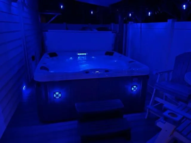 Hot Tub in Casa Blue Pelican.