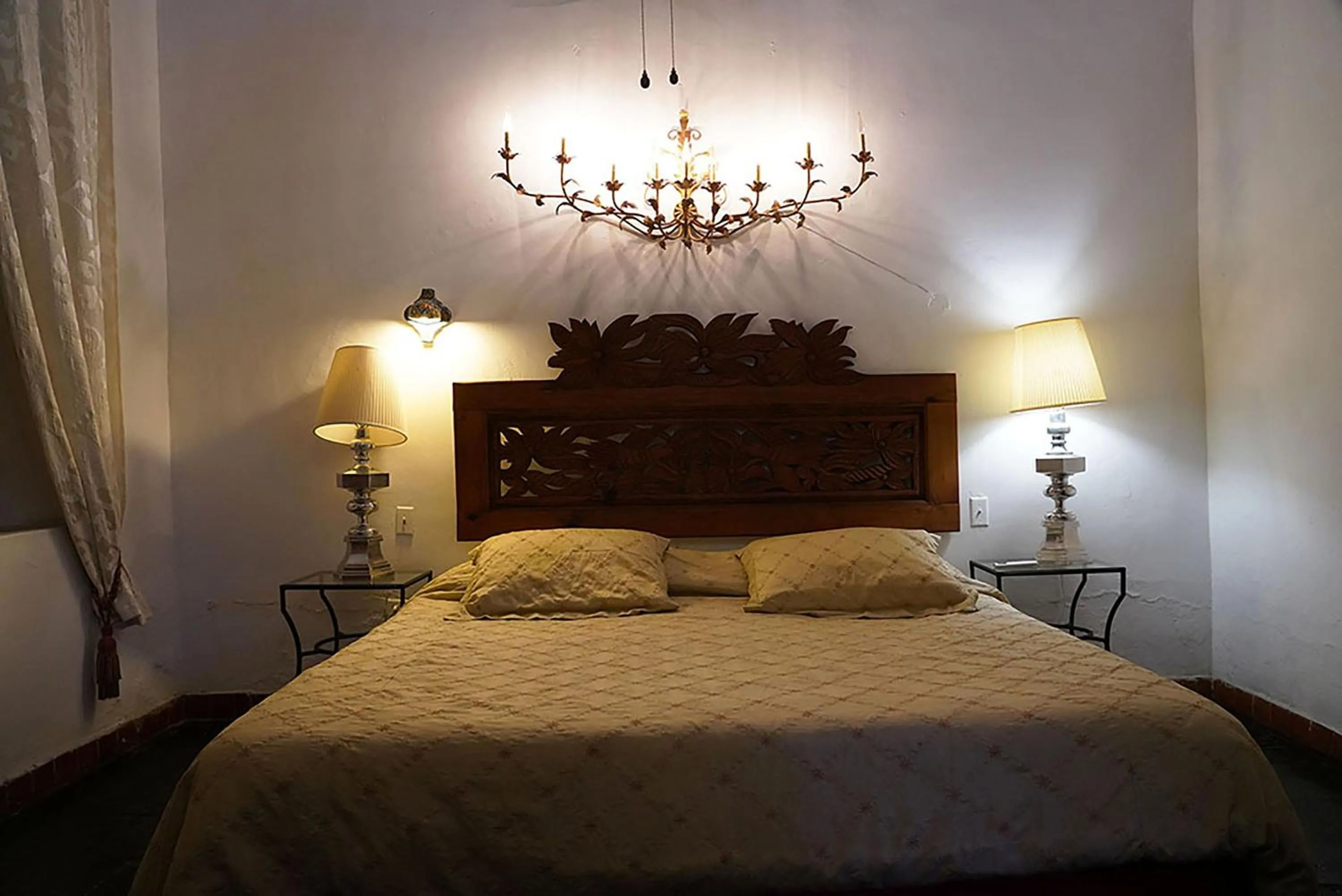 Bedroom, Bed in Hotel la Mansión