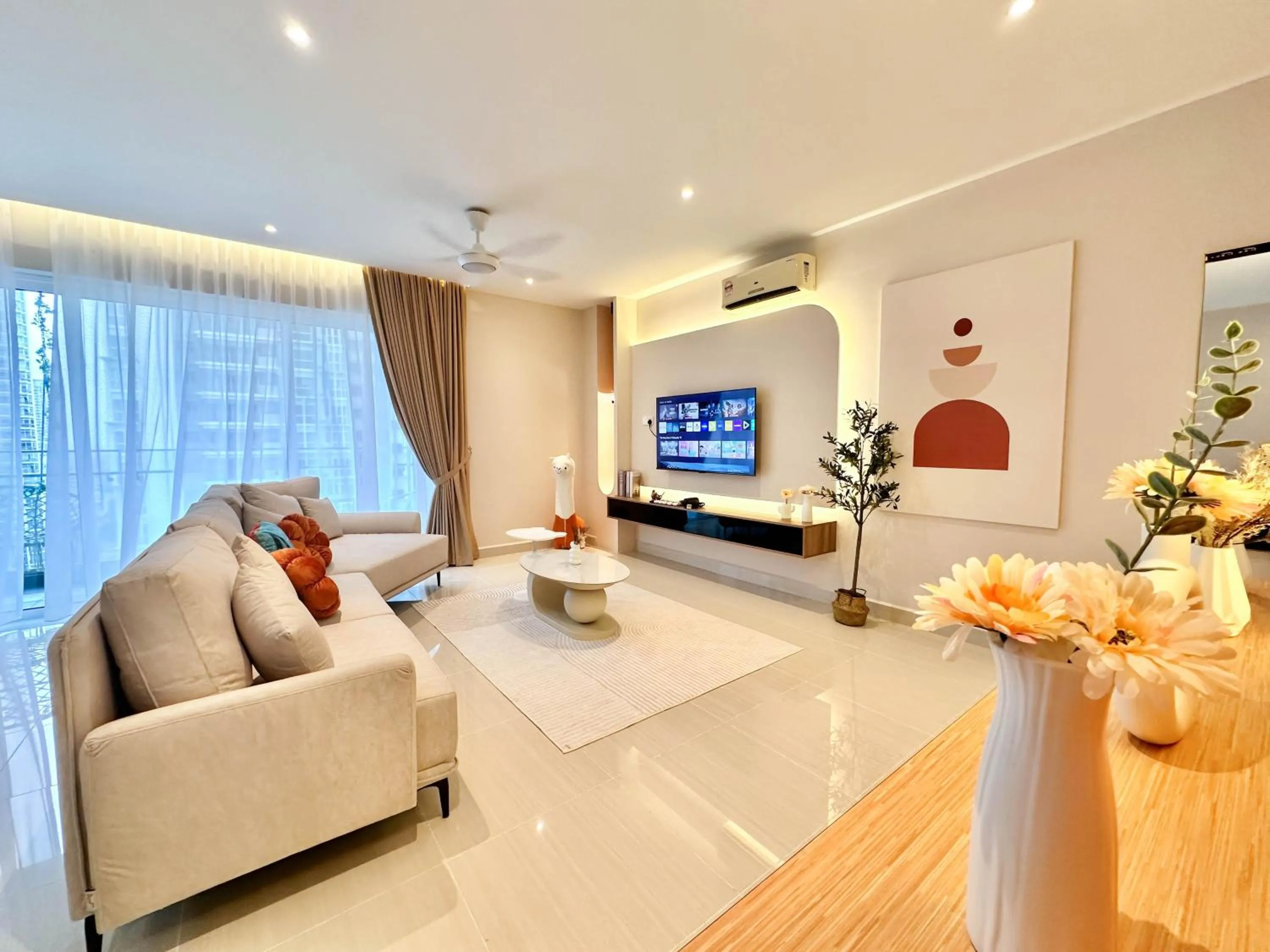 TV and multimedia in Medini Signature Suites by RR JBcity