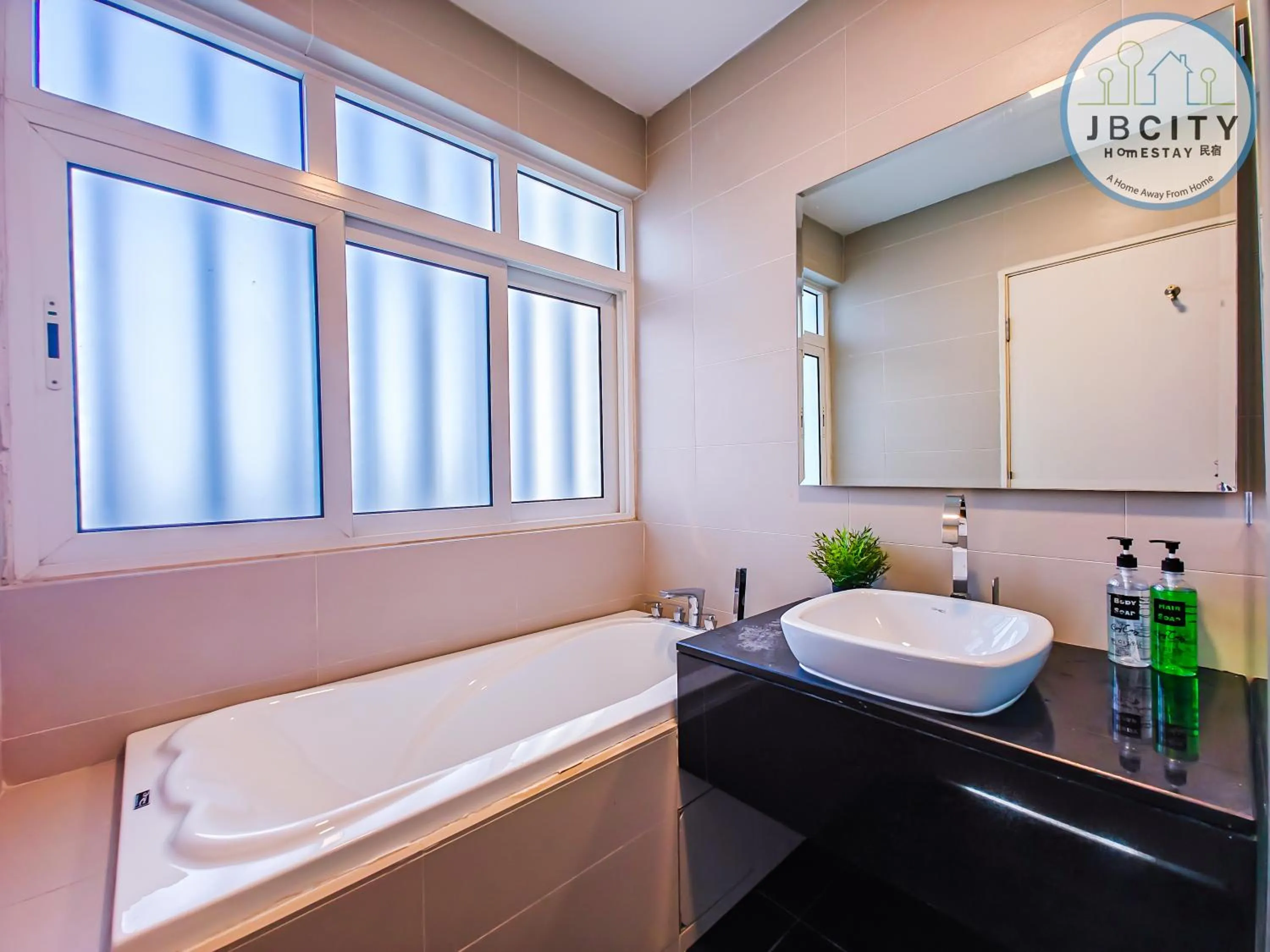Bath in Medini Signature Suites by RR JBcity