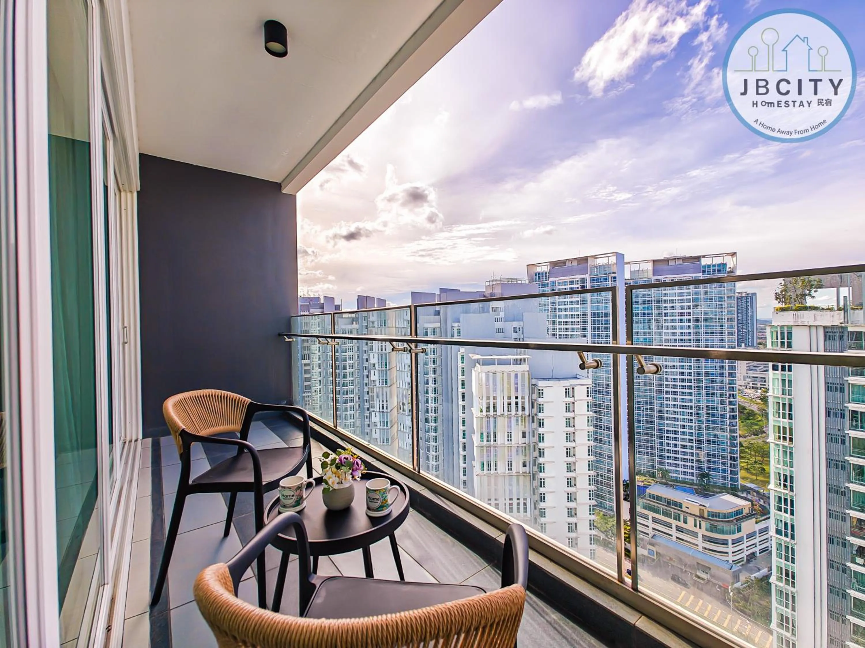 Balcony/Terrace in Medini Signature Suites by RR JBcity