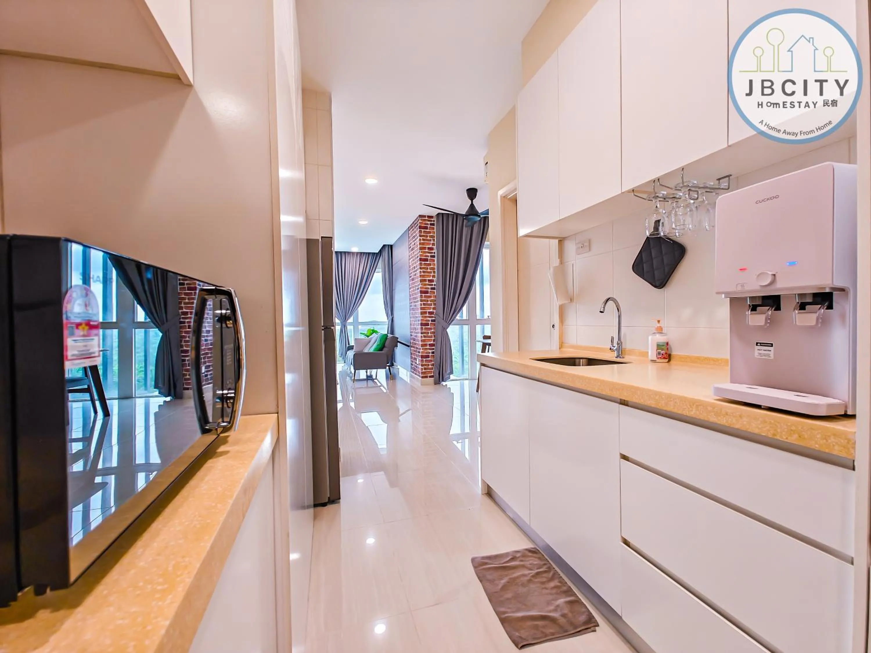 Kitchen or kitchenette in Medini Signature Suites by RR JBcity