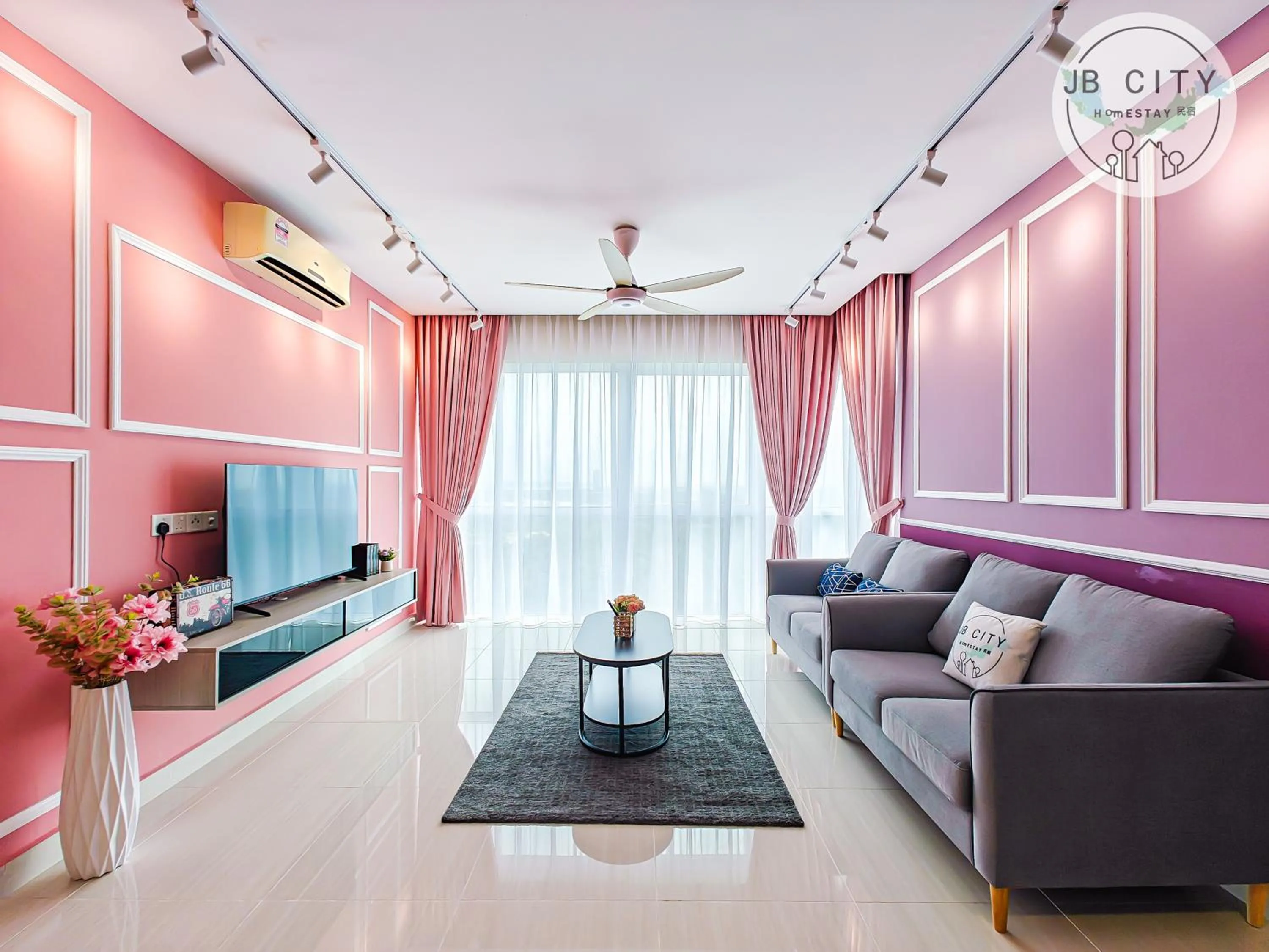 TV and multimedia in Medini Signature Suites by RR JBcity