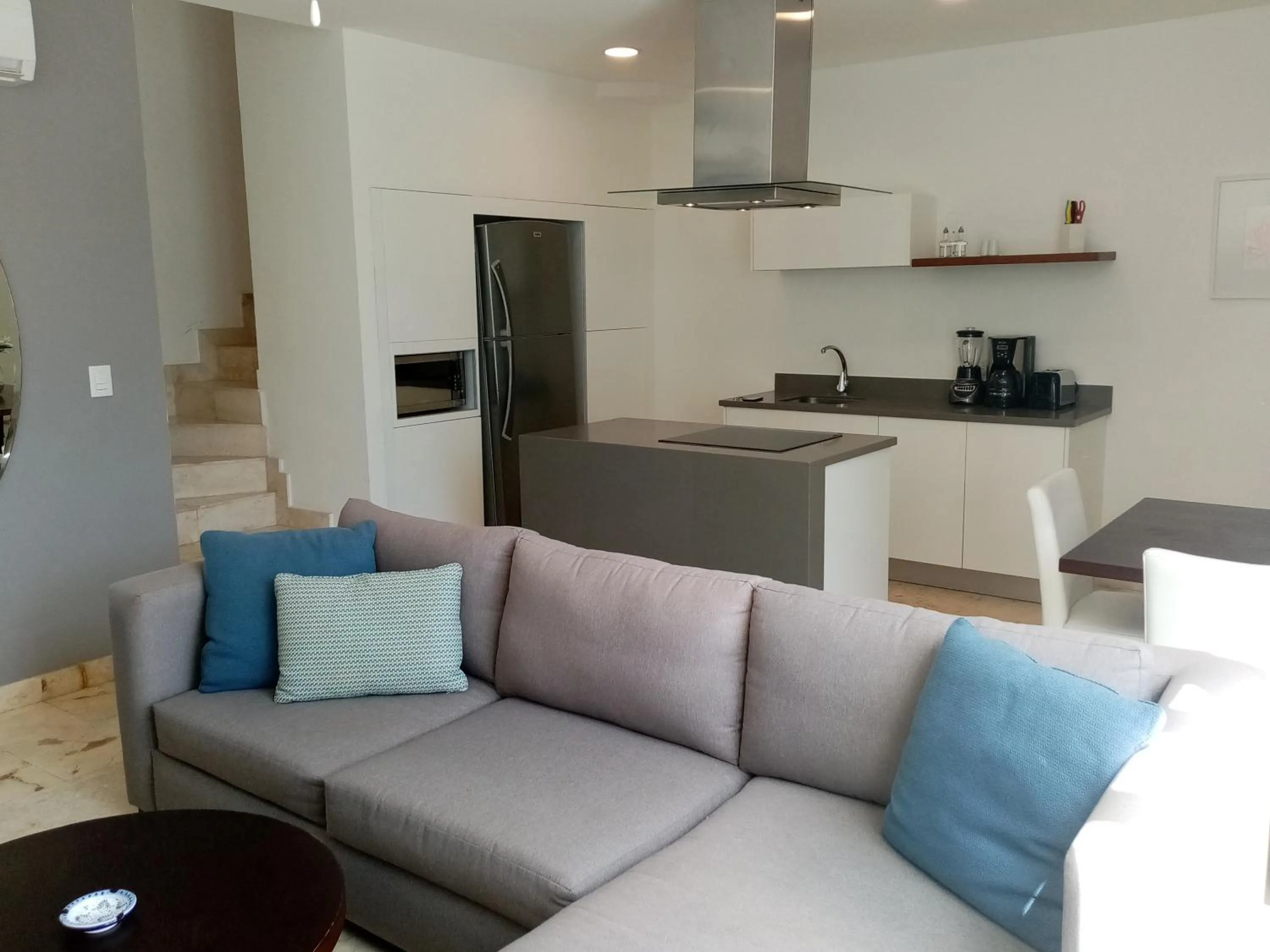 Kitchen or kitchenette in Anah Suites