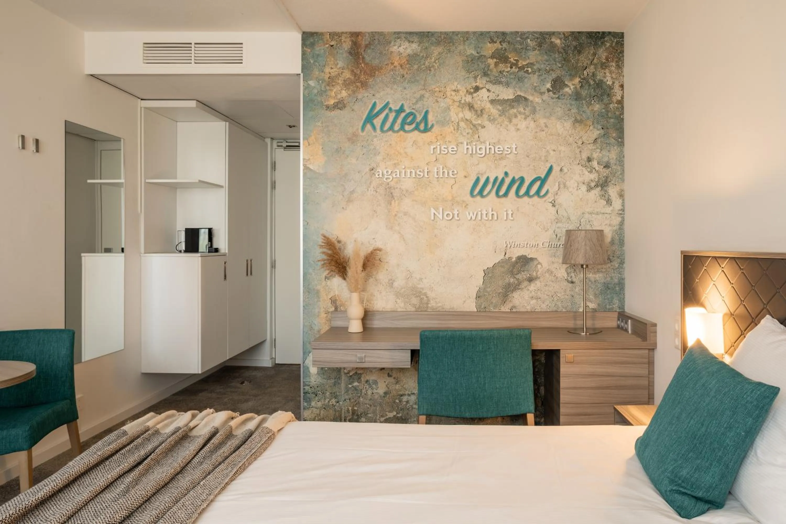 Photo of the whole room, Bed in Churchill hotel Terneuzen