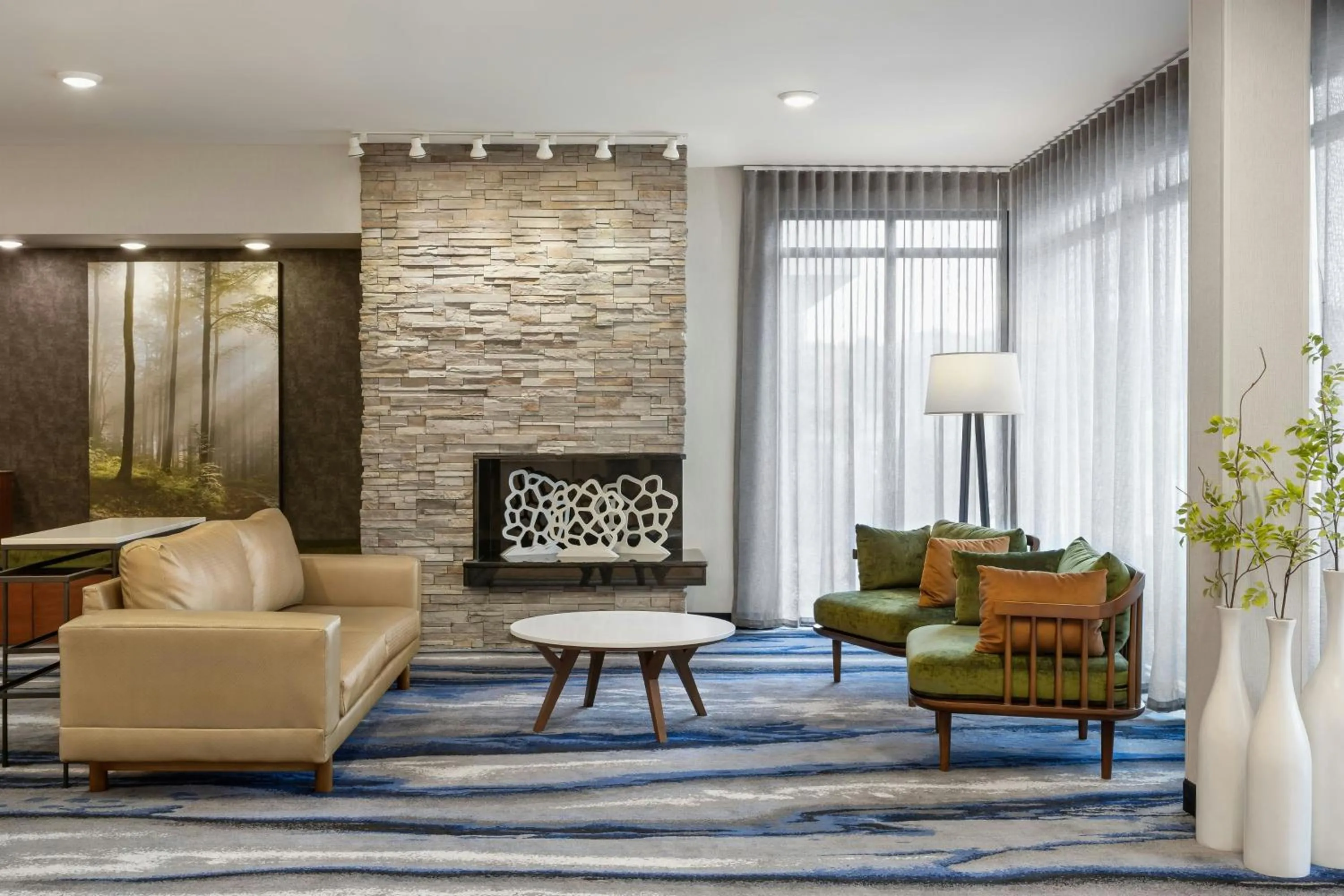 Lobby or reception in Fairfield Inn & Suites by Marriott St. Paul Northeast