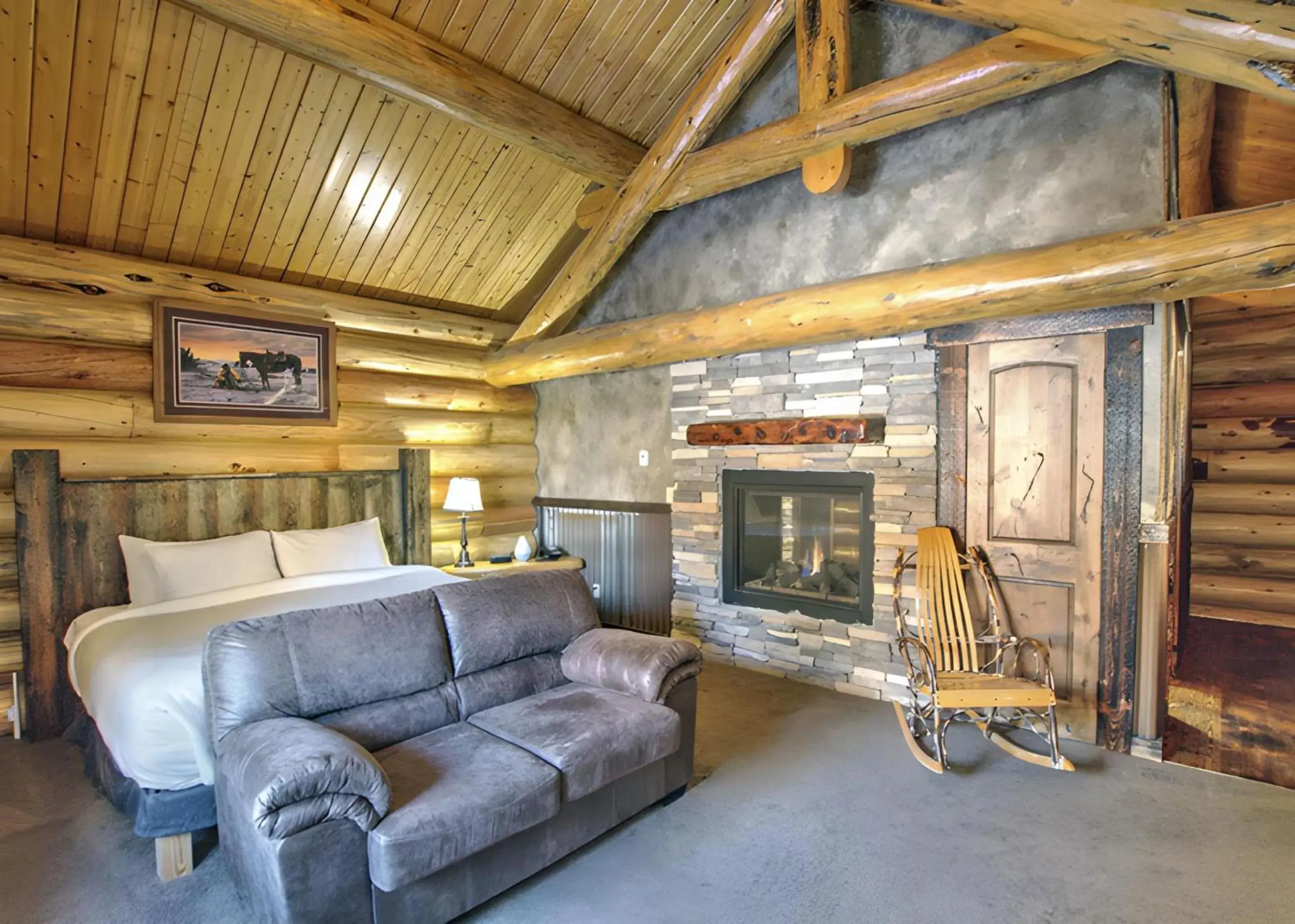 Deluxe Cabin (Not Pet Friendly) in Hibernation Station Deluxe Cabin (Not Pet Friendly) in Hibernation Station