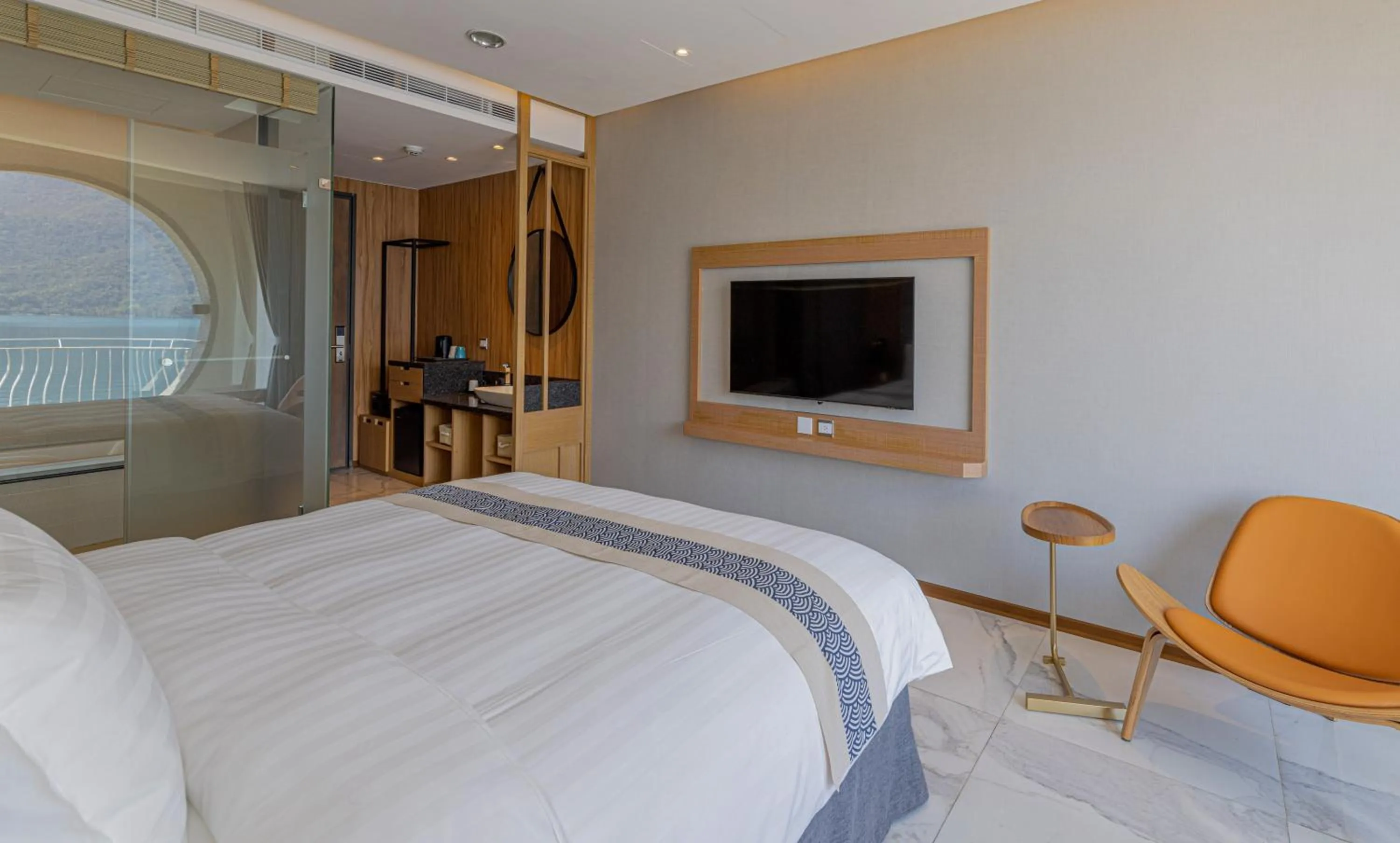 Bed in Sun Moon Lake Apollo Resort Hotel