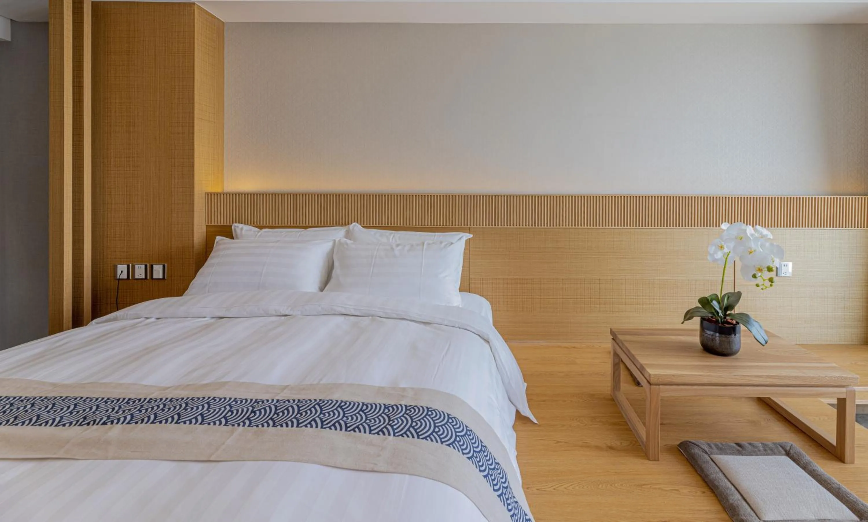 Bed in Sun Moon Lake Apollo Resort Hotel