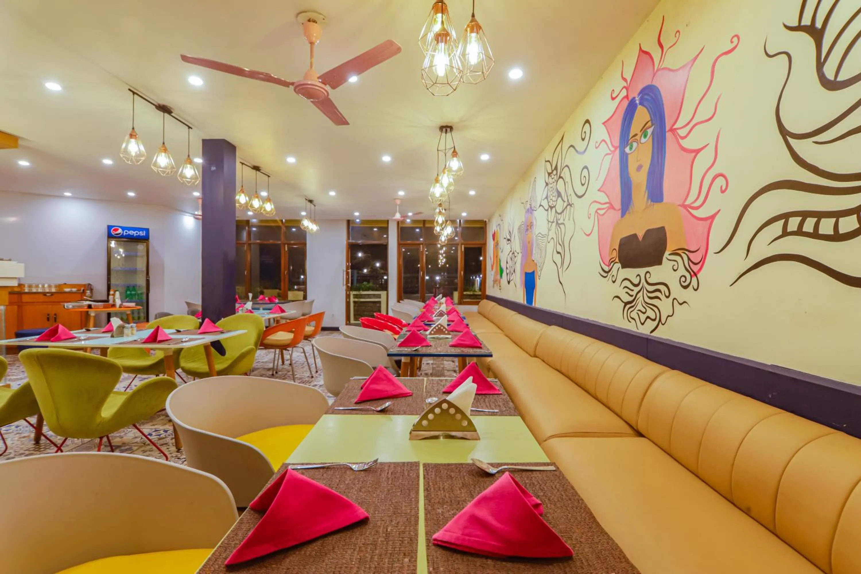 Restaurant/places to eat in Green N Breeze Resorts Mussoorie