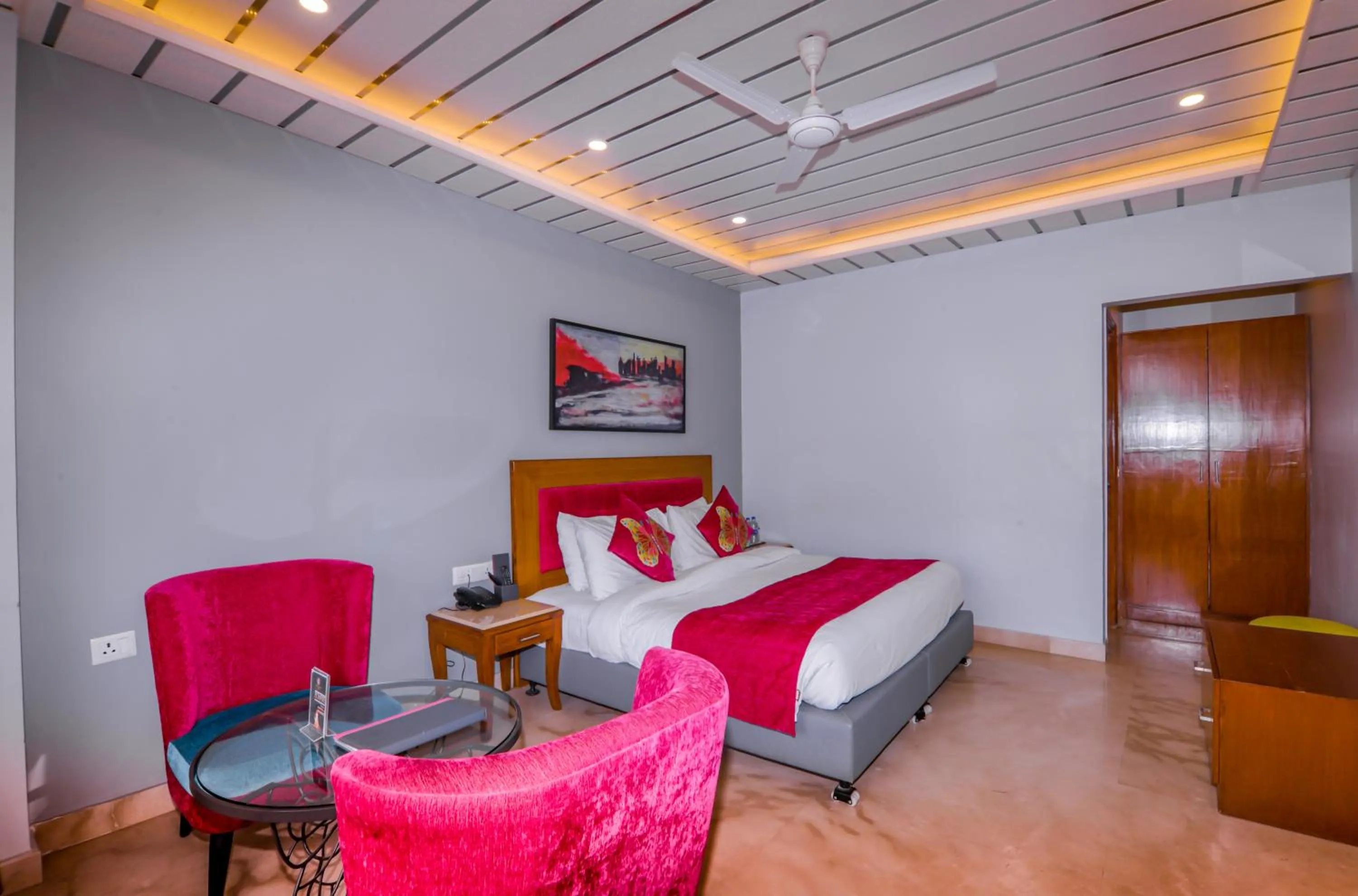 Bed in Green N Breeze Resorts Mussoorie