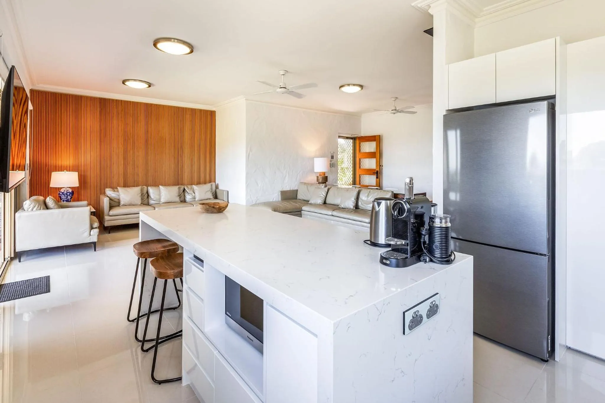 Canal Rocks Beachfront Apartments