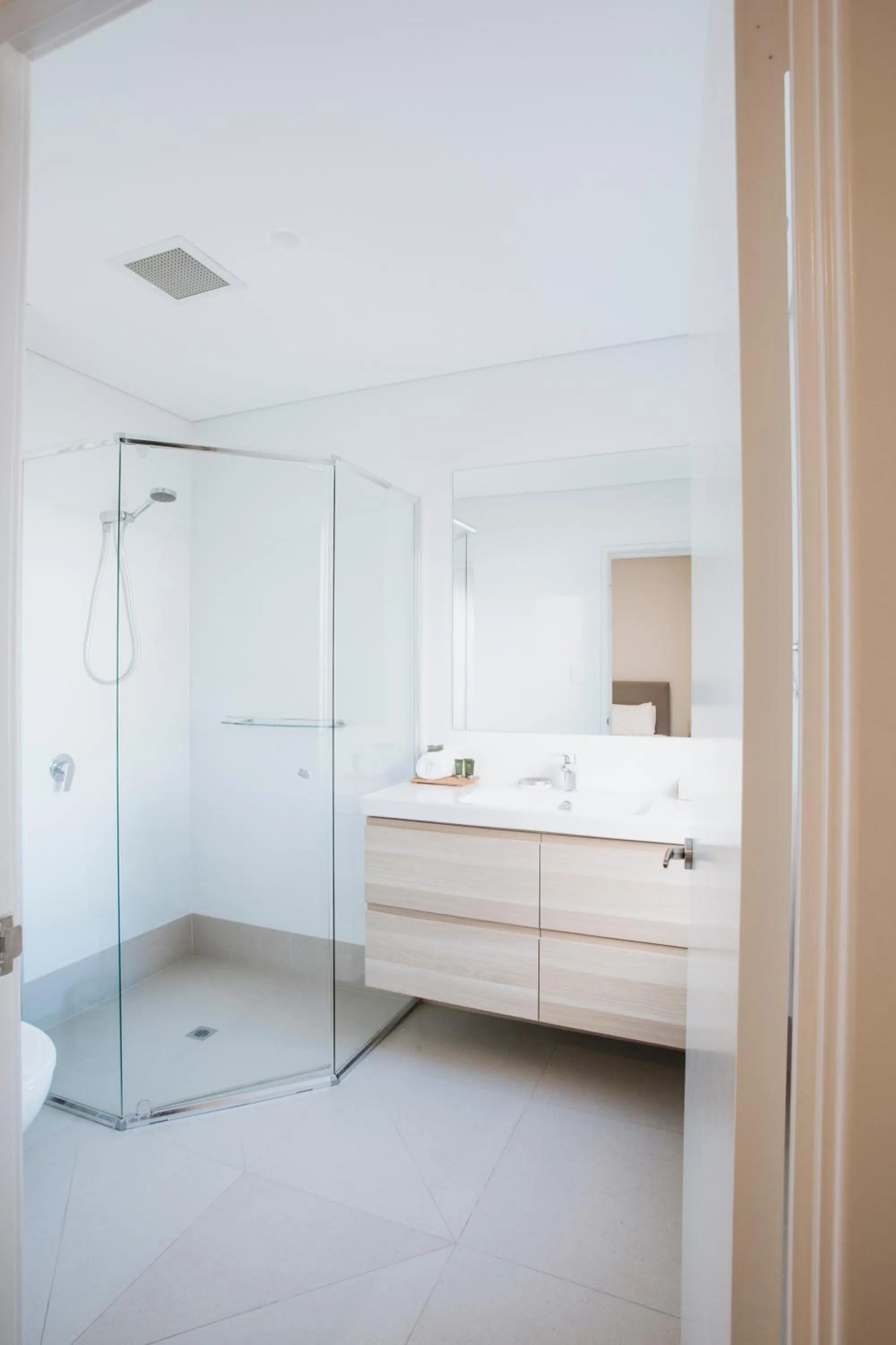 Bathroom in Canal Rocks Beachfront Apartments