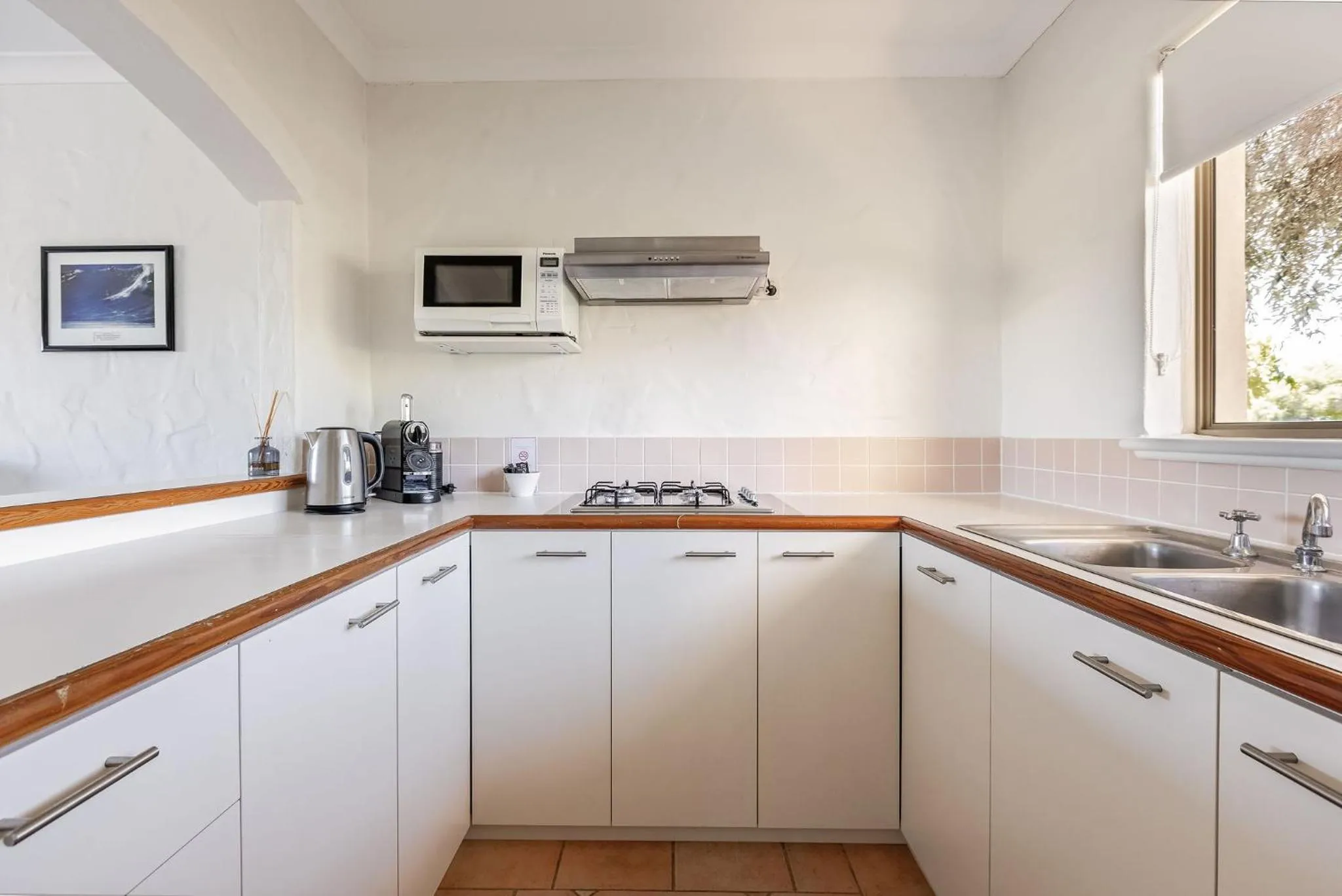 Canal Rocks Beachfront Apartments