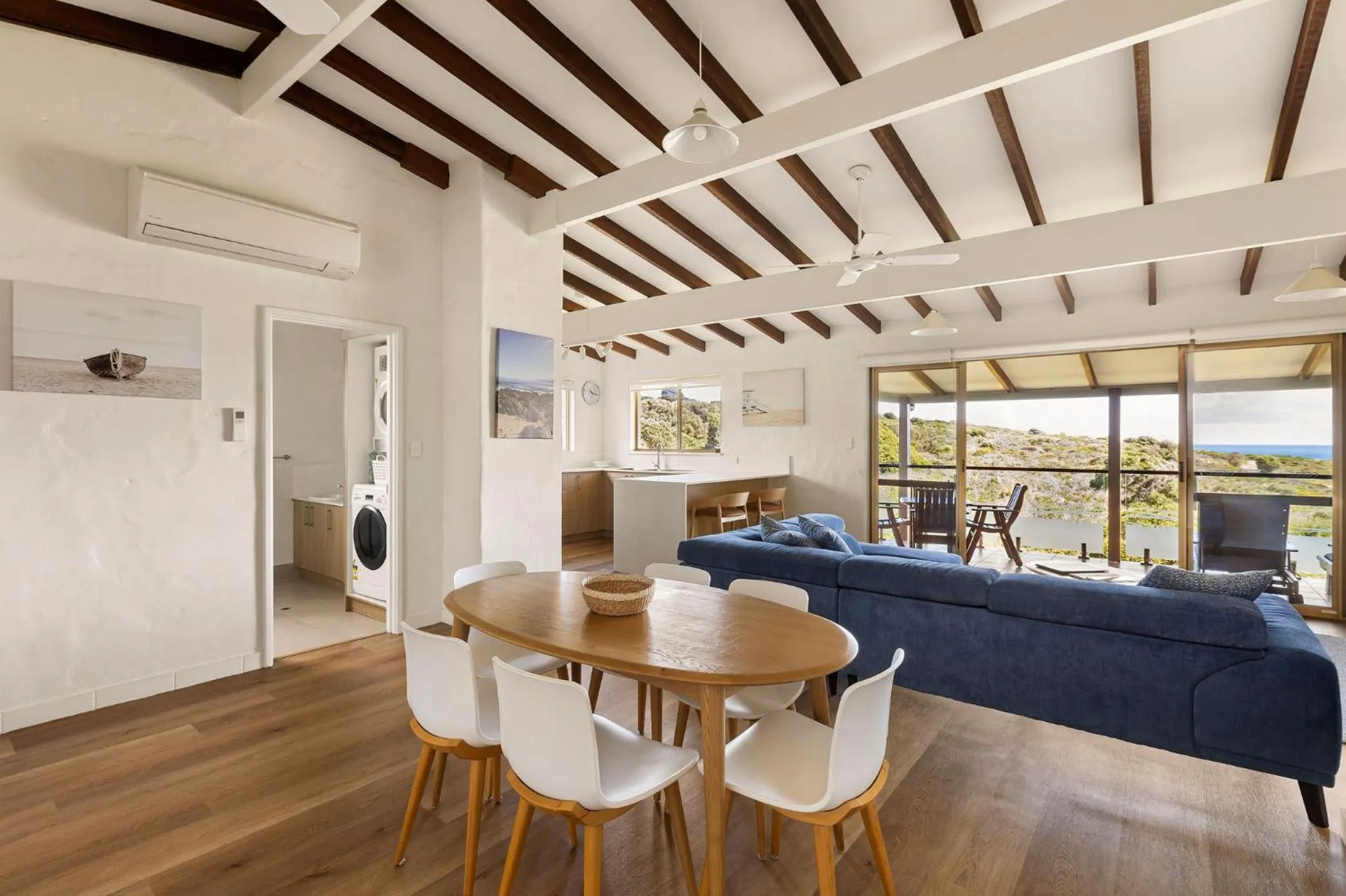 Canal Rocks Beachfront Apartments