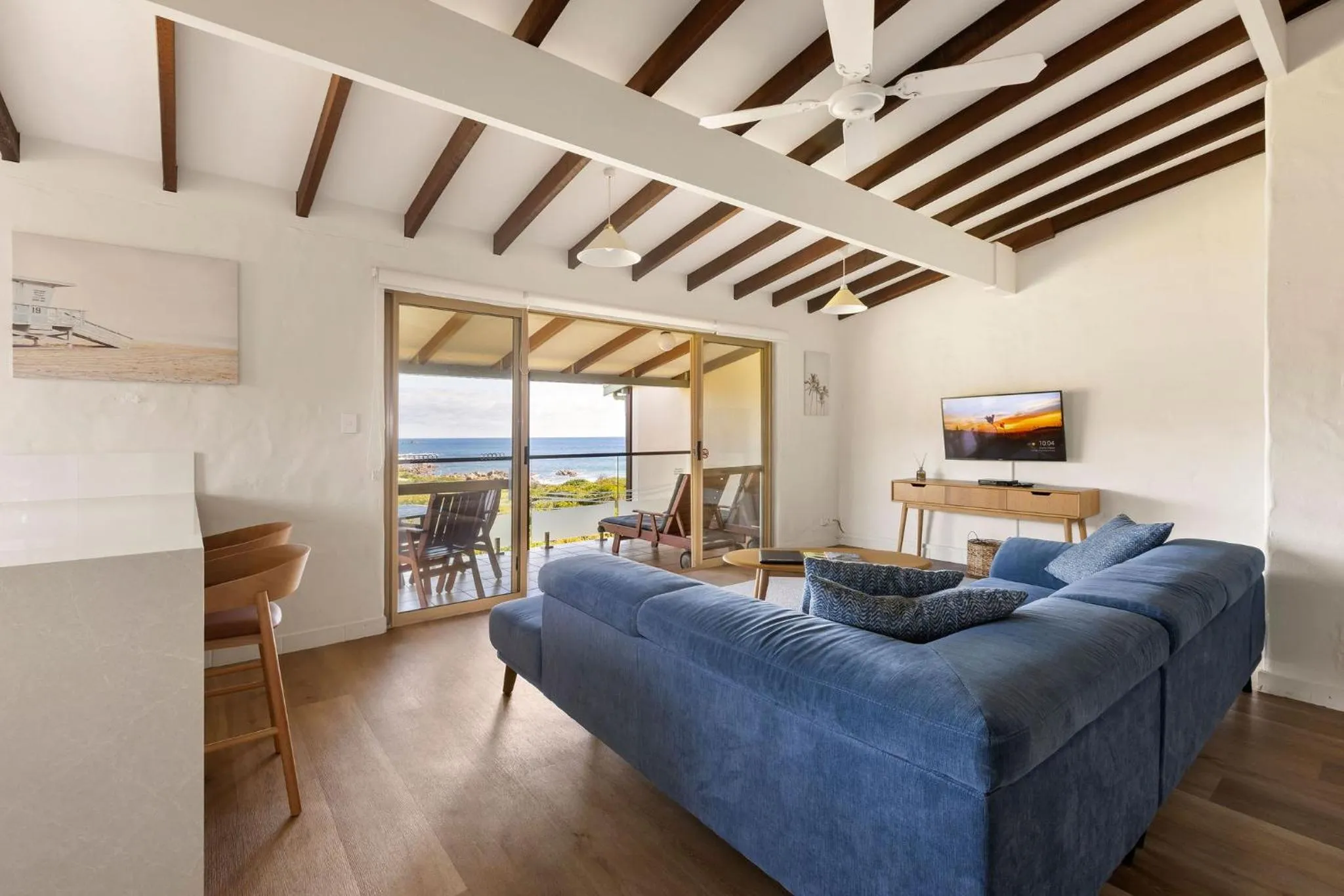 Canal Rocks Beachfront Apartments