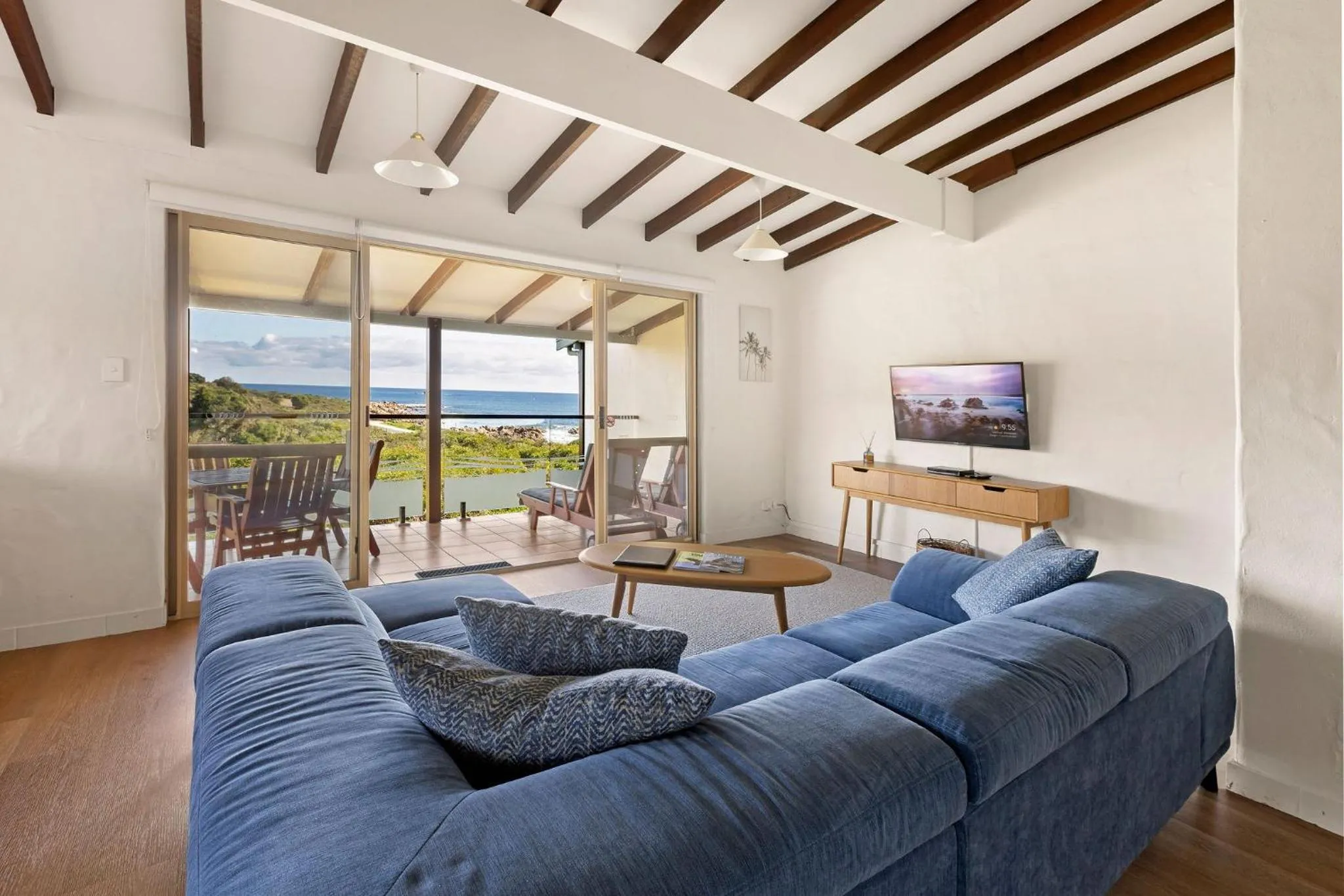 Canal Rocks Beachfront Apartments