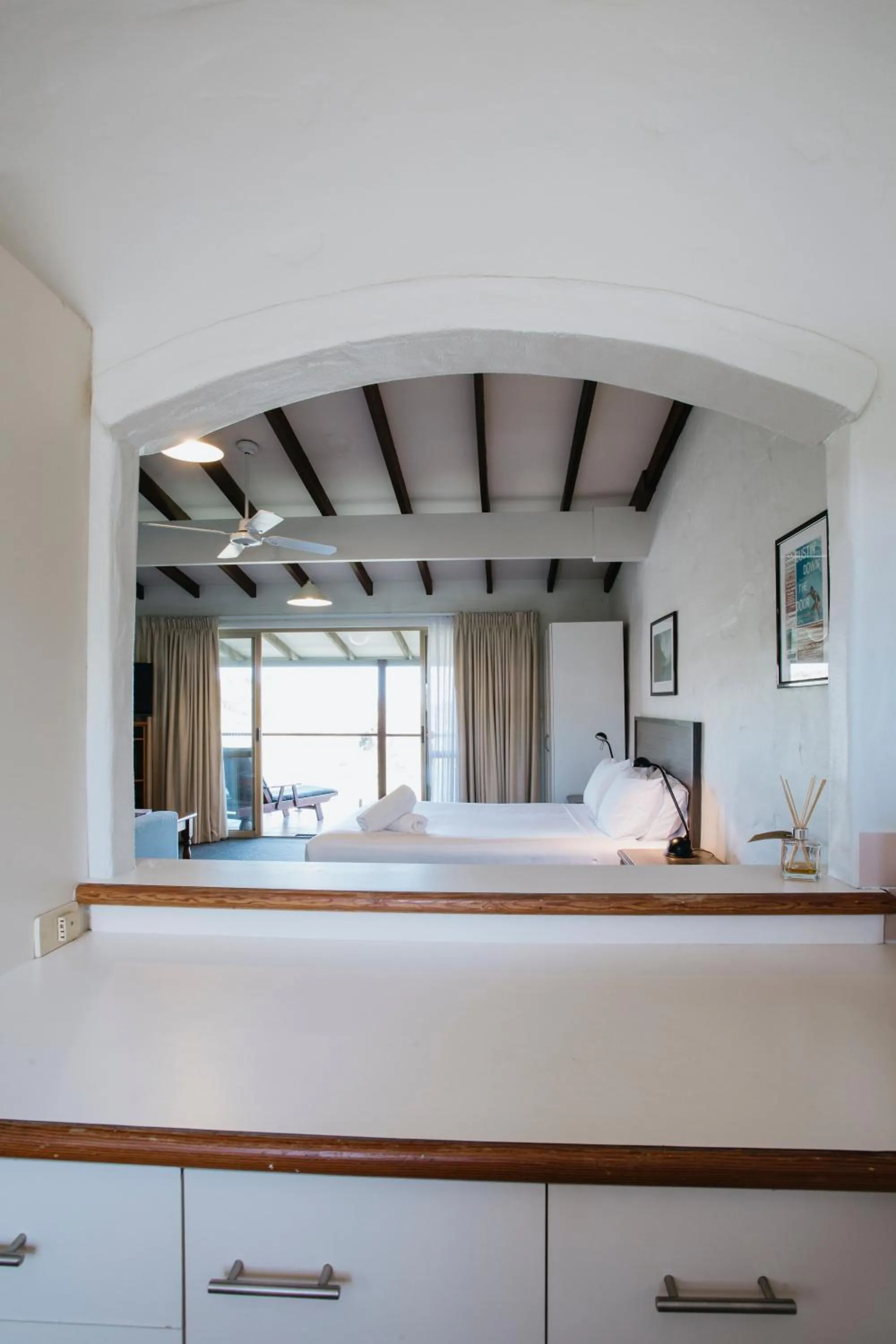 Bed in Canal Rocks Beachfront Apartments