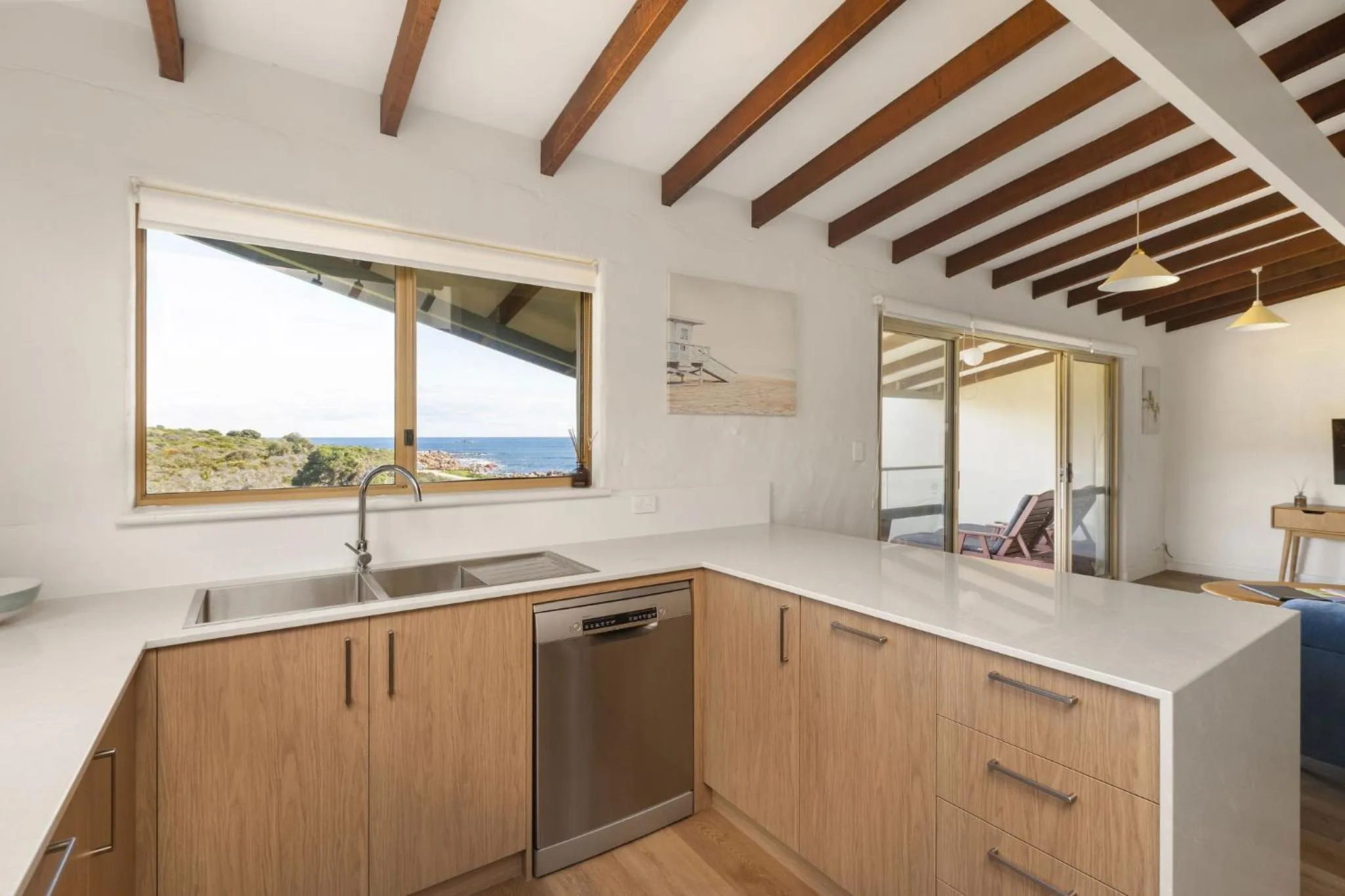 Canal Rocks Beachfront Apartments