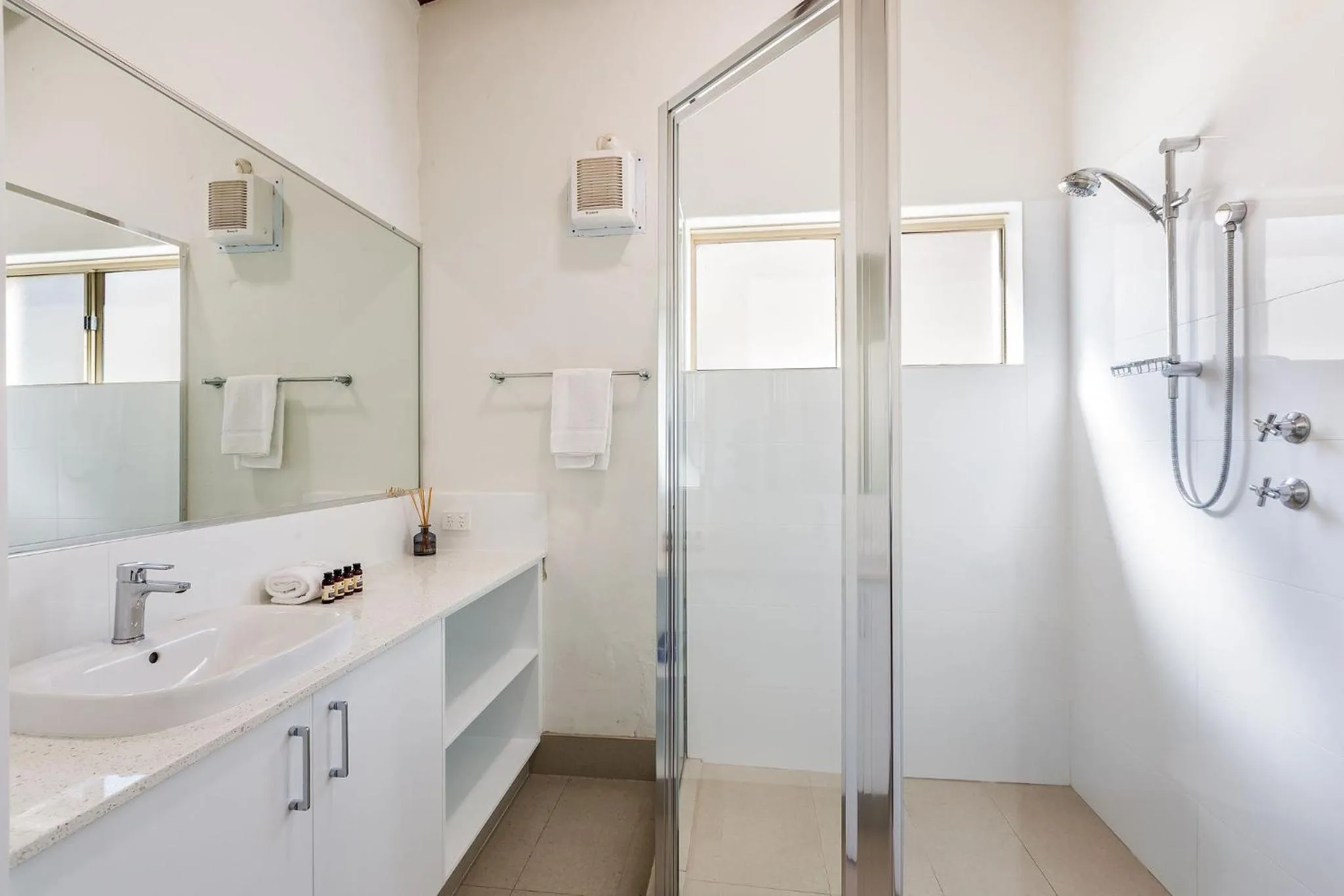 Bathroom in Canal Rocks Beachfront Apartments