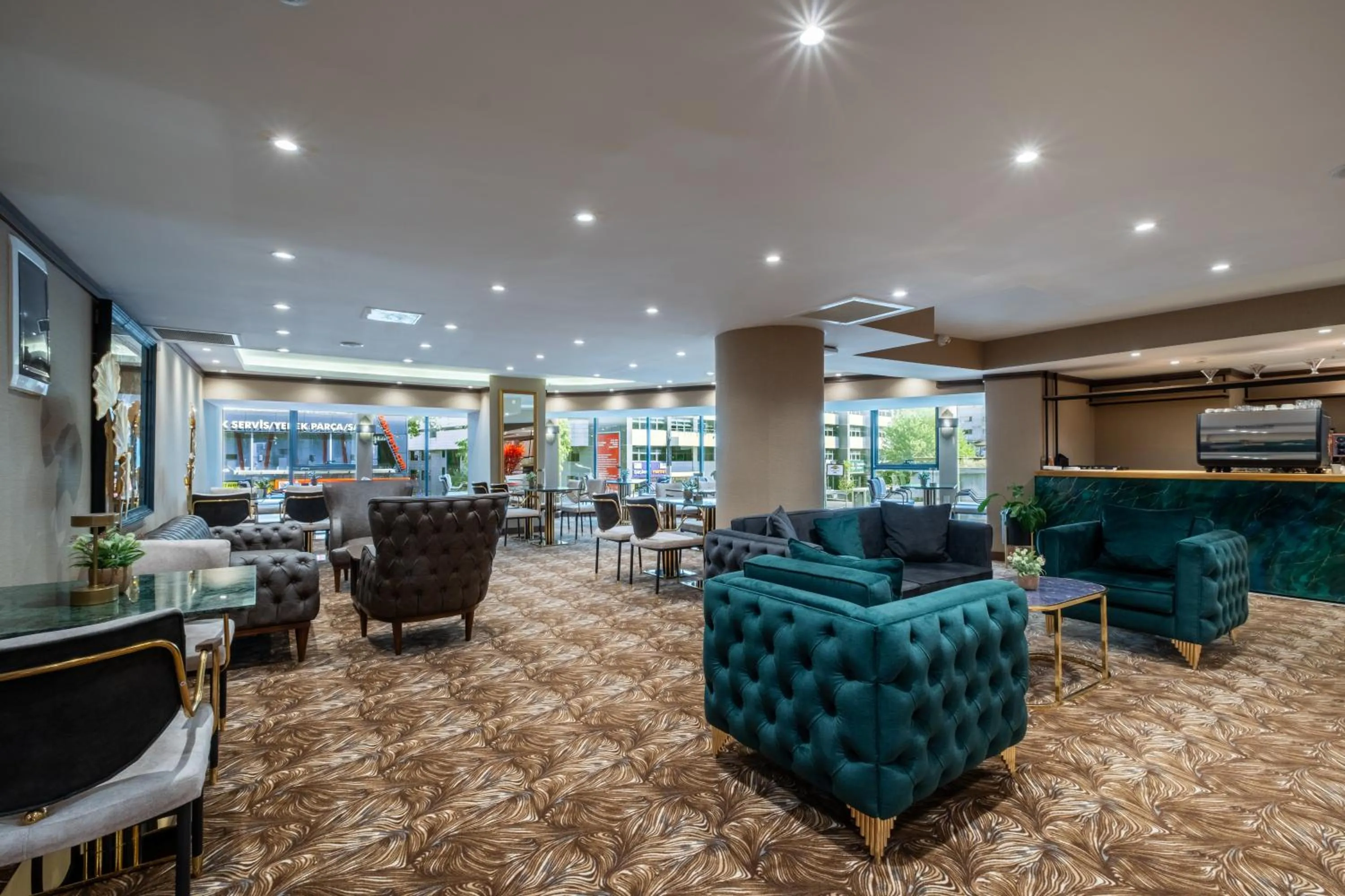 Restaurant/places to eat in Park Dedeman Kızılay Ankara