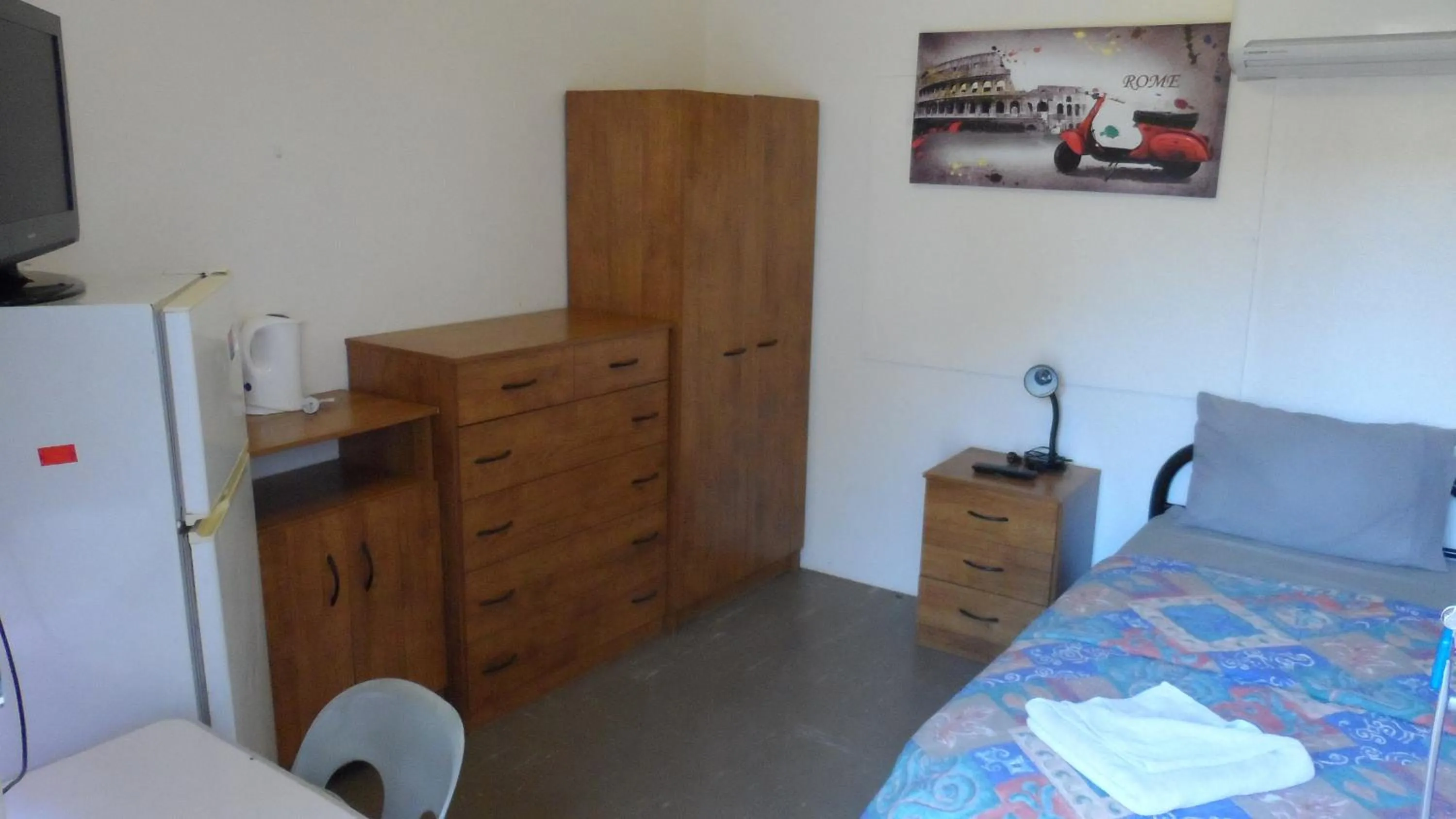 Photo of the whole room, Bed in Star Inn Accommodation