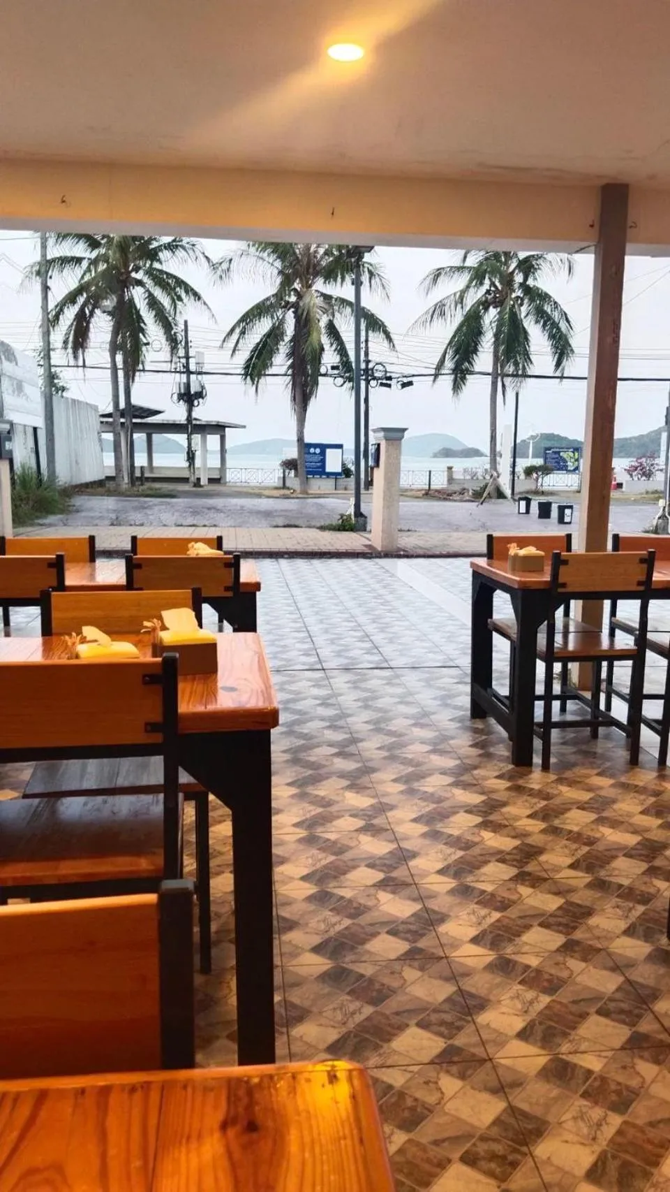 Restaurant/places to eat in Panwa Beach Side Beachfront