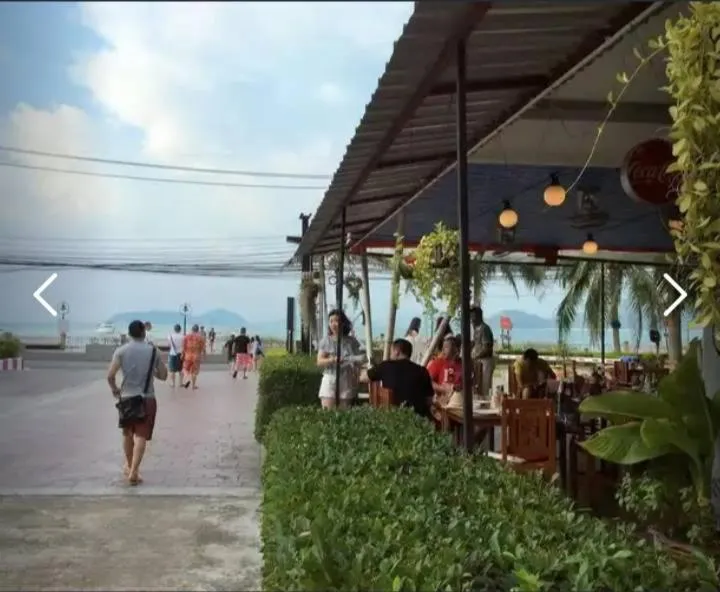 Restaurant/places to eat in Panwa Beach Side Beachfront