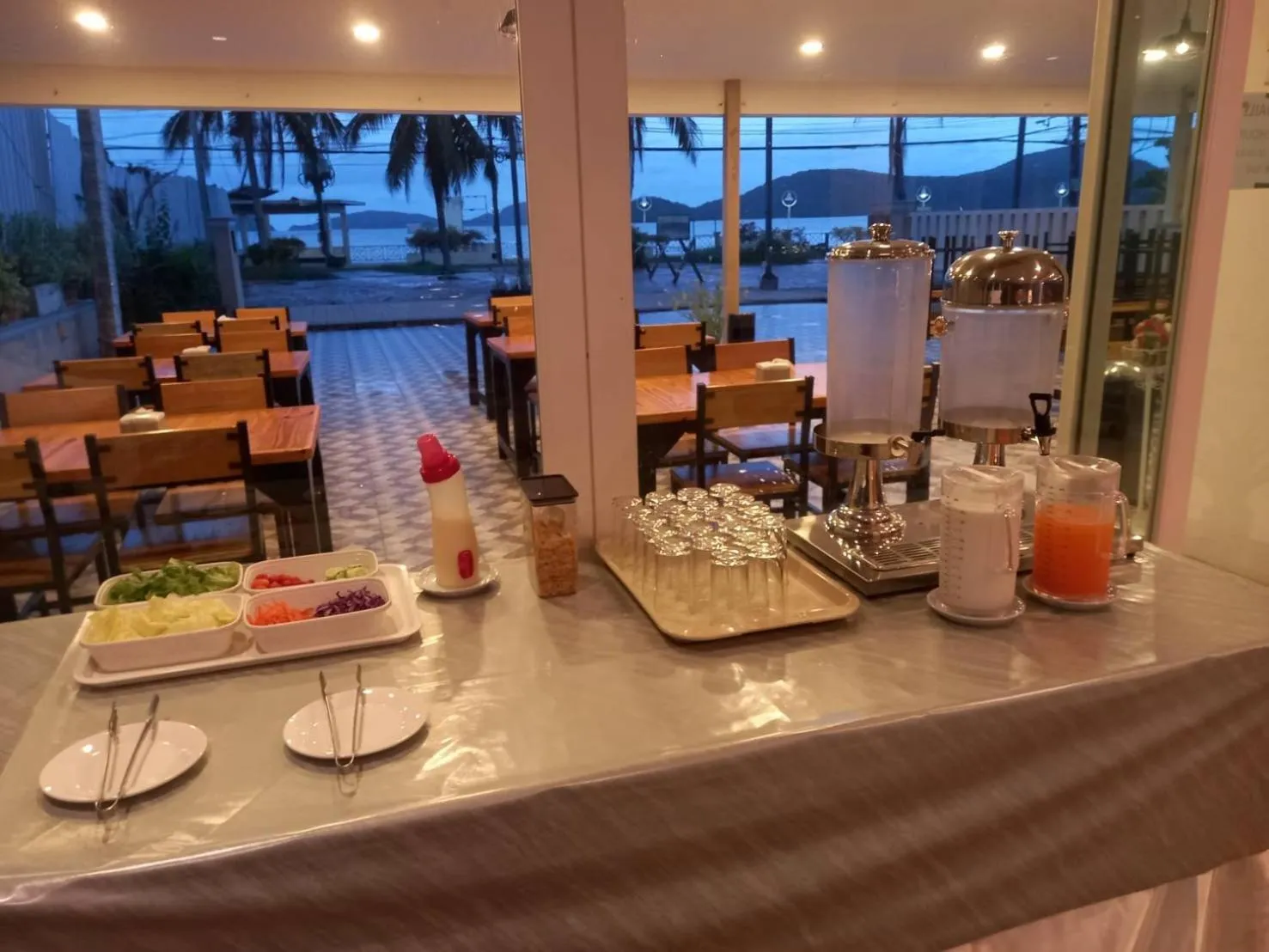 Restaurant/places to eat in Panwa Beach Side Beachfront