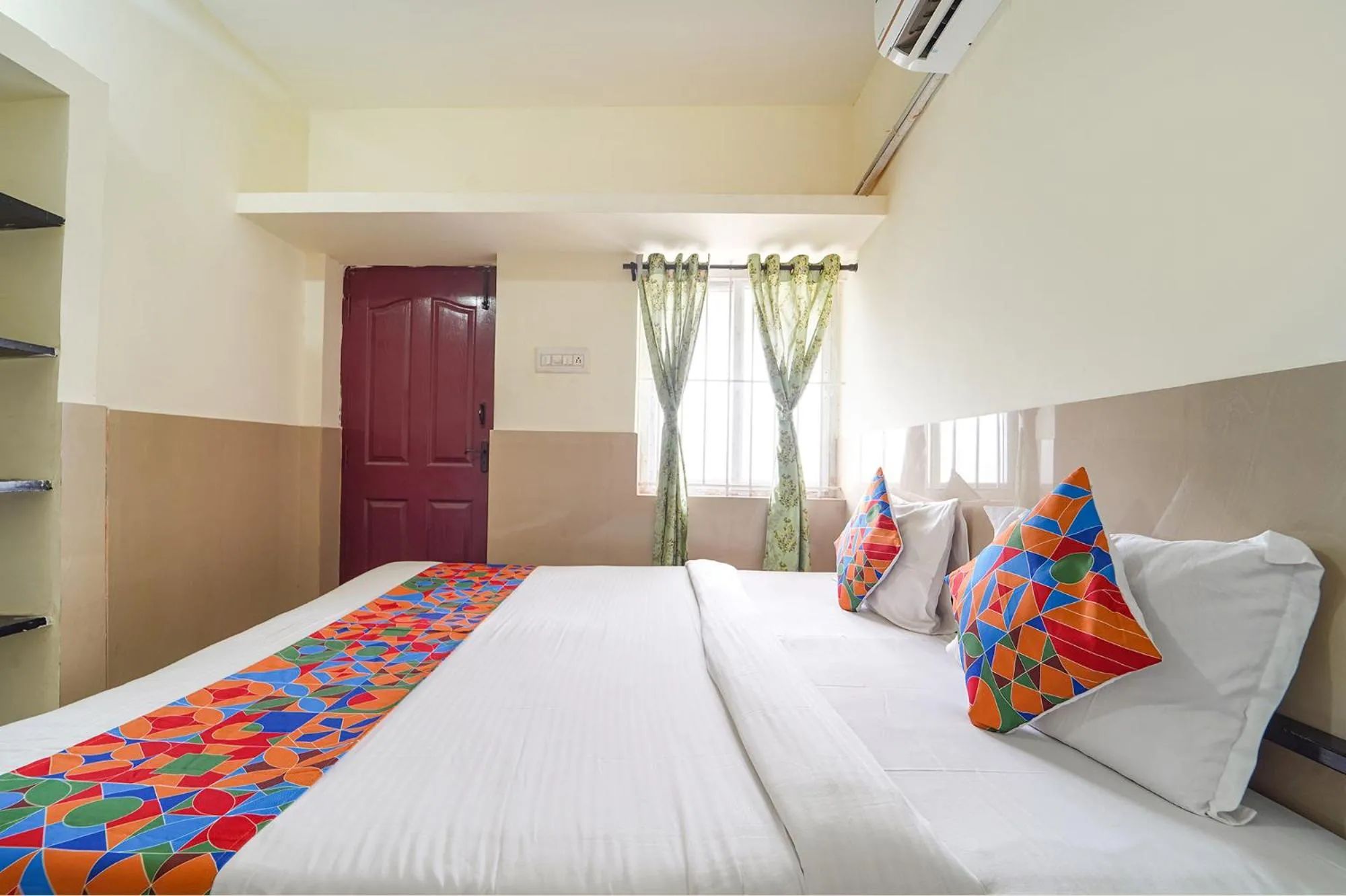 Bed in FabExpress Clover Castle - Nr Coimbatore International Airport