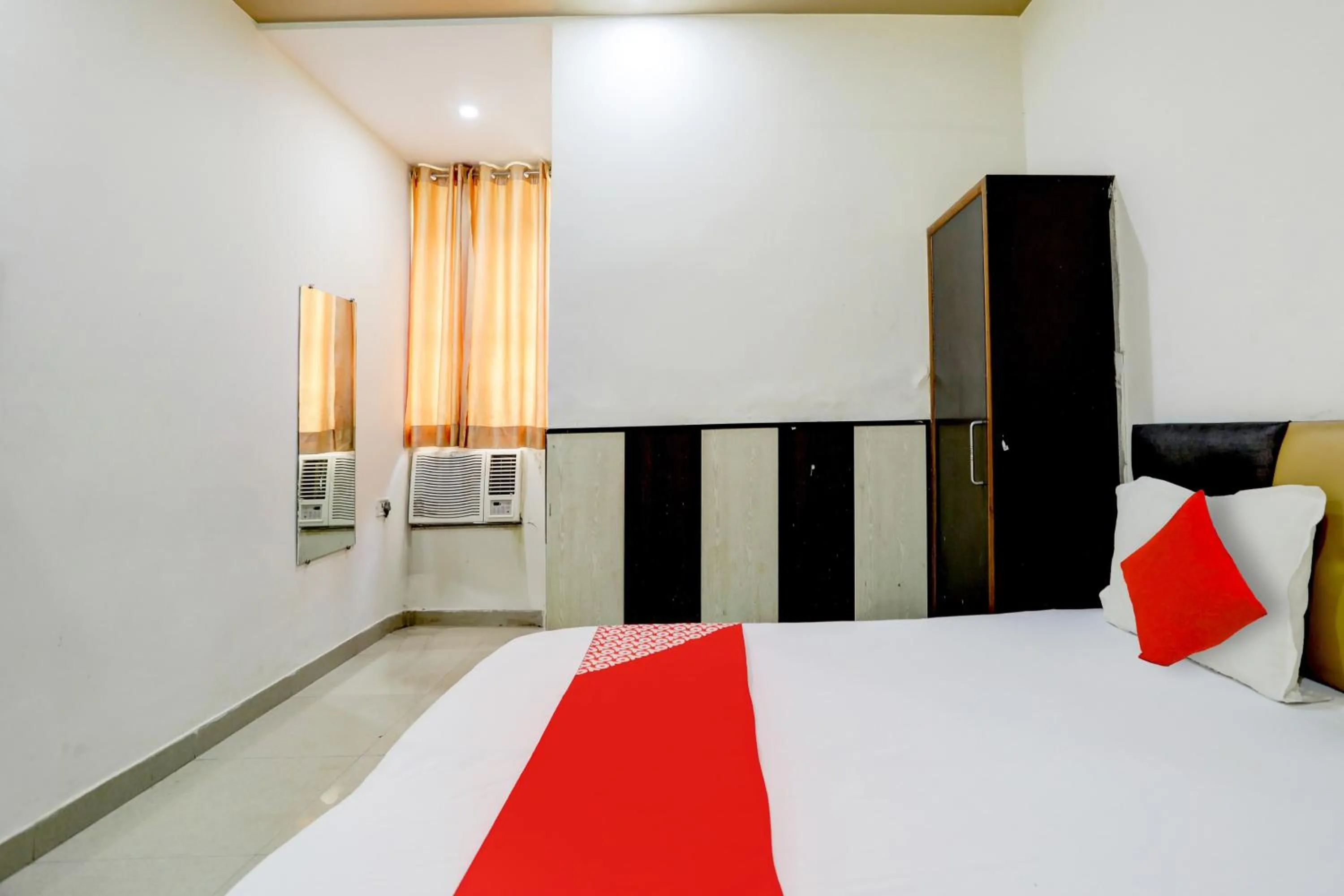 Bedroom, Bed in Hotel O Elibrista