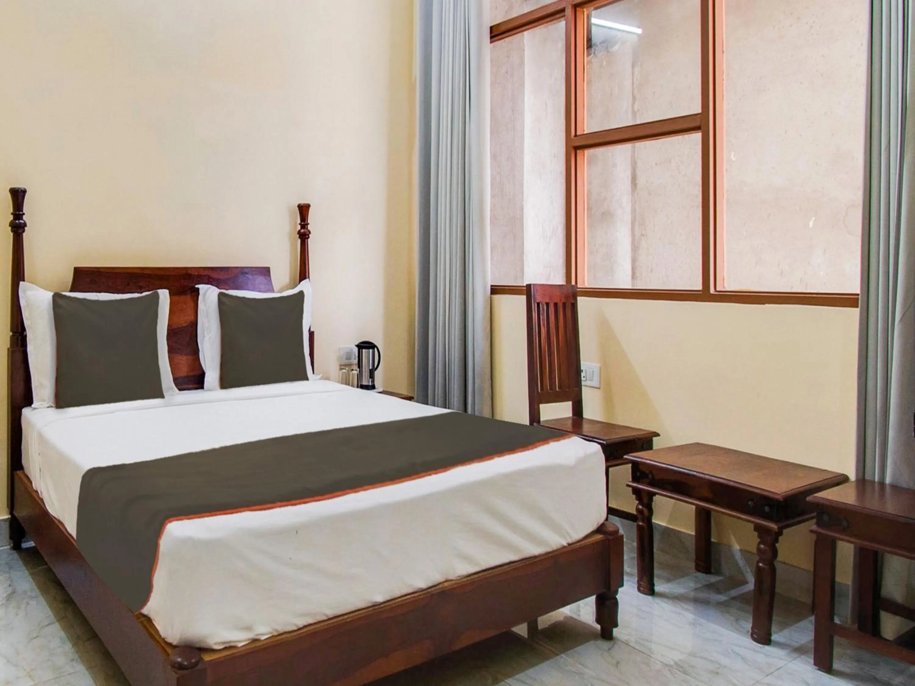 Bedroom, Bed in OYO Hotel O Omeshwari