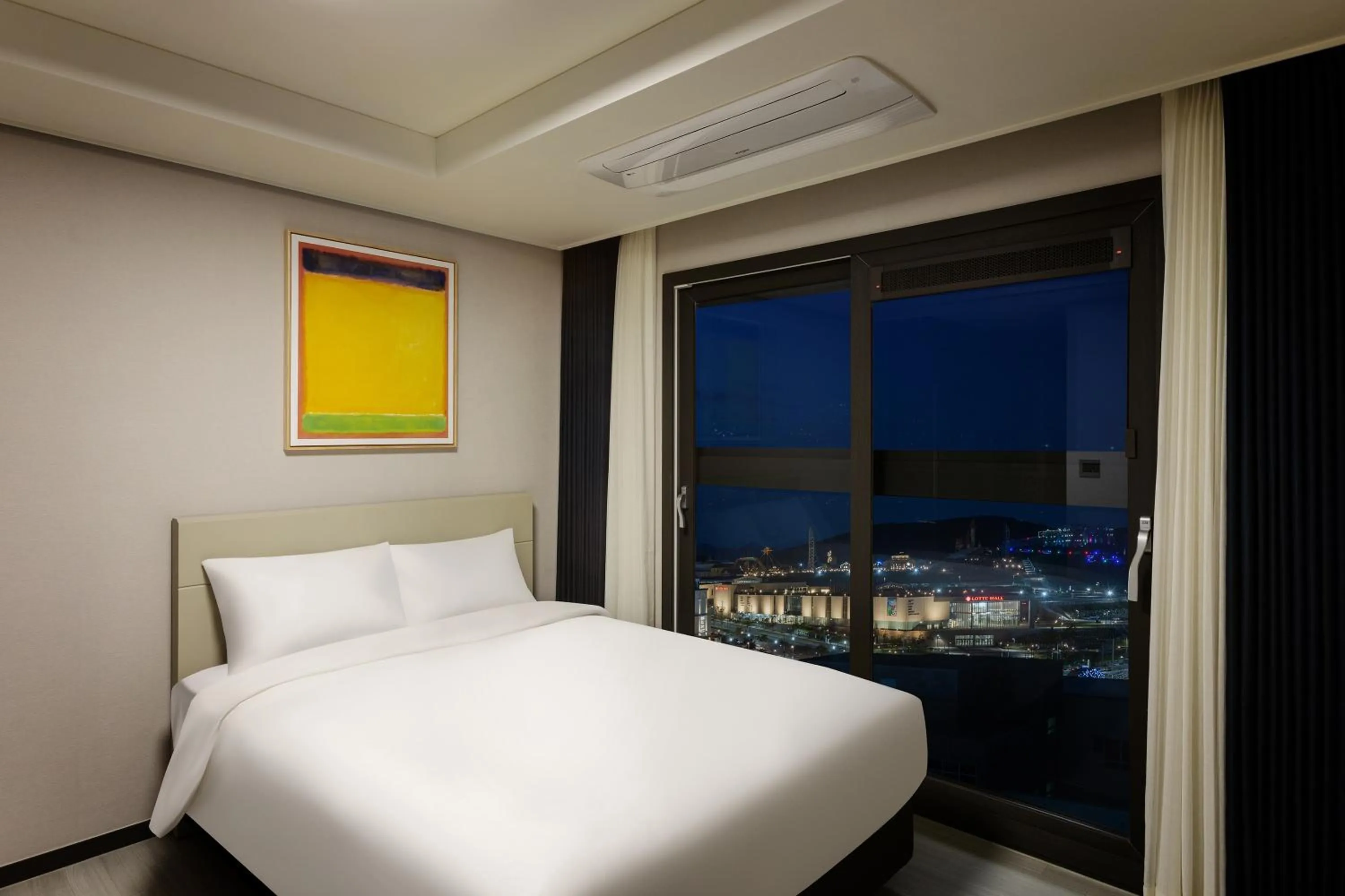 Bedroom, Bed in NewCZ Osiria Residence