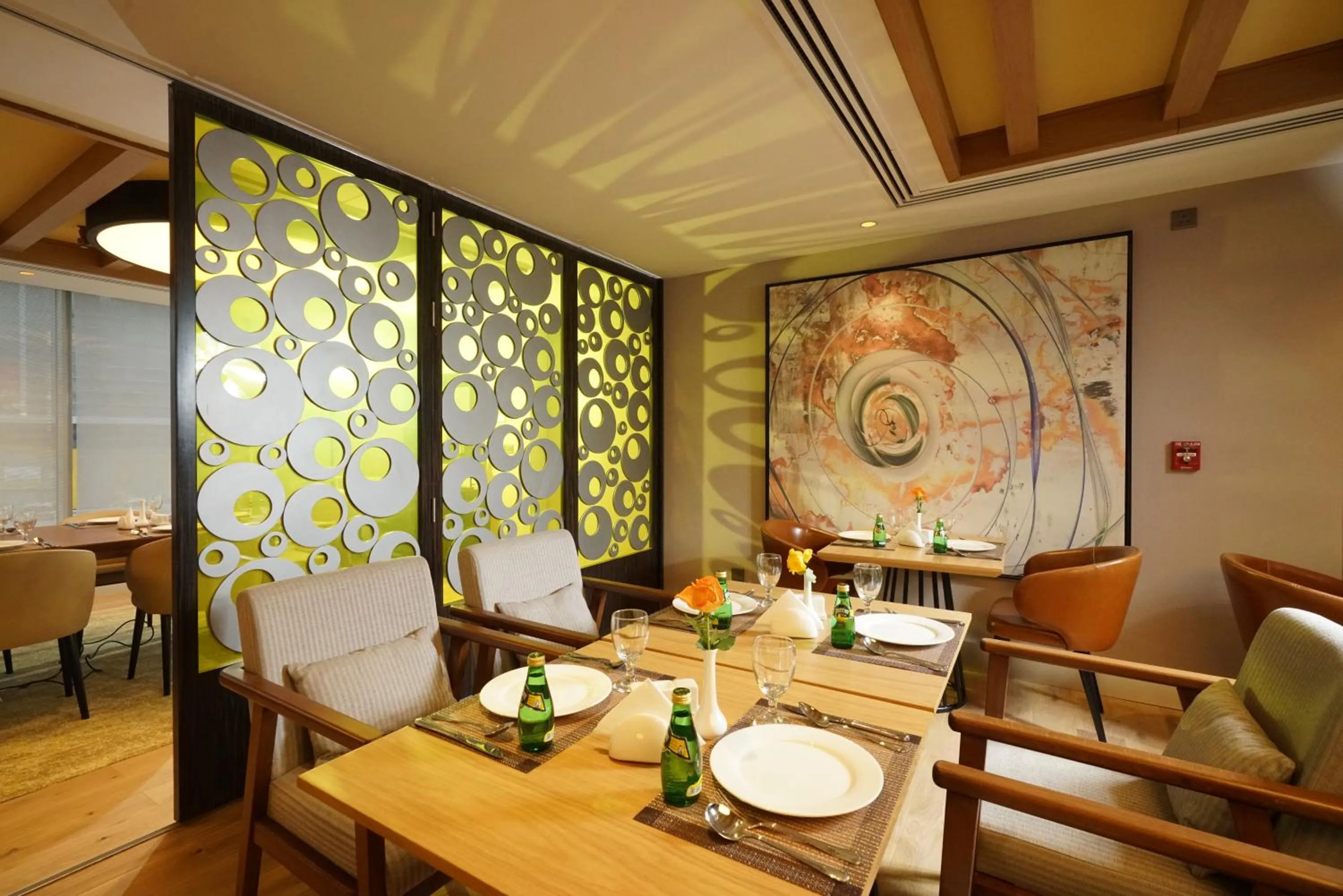 Restaurant/places to eat in Ramada Encore Al Khobar Corniche