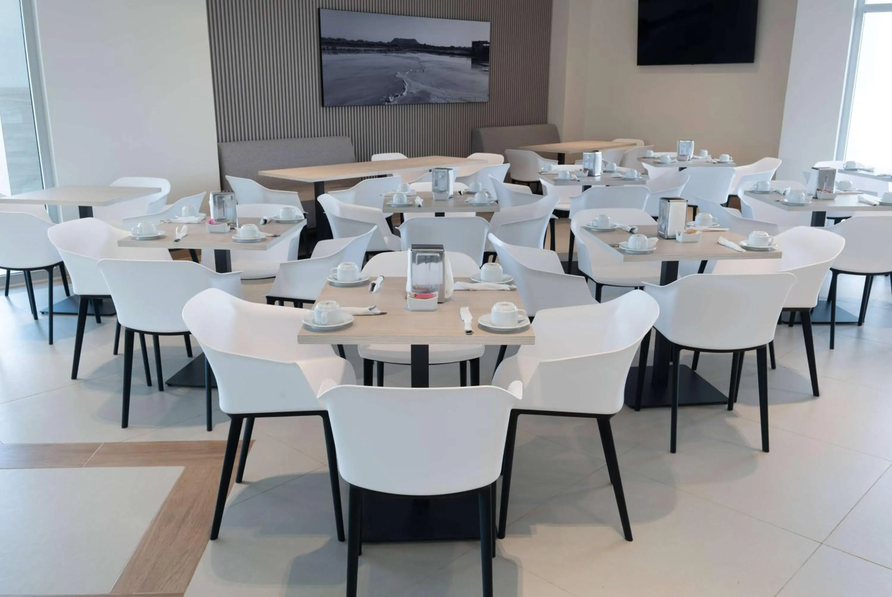 Restaurant/places to eat in Wyndham Garden El Morro Montecristi