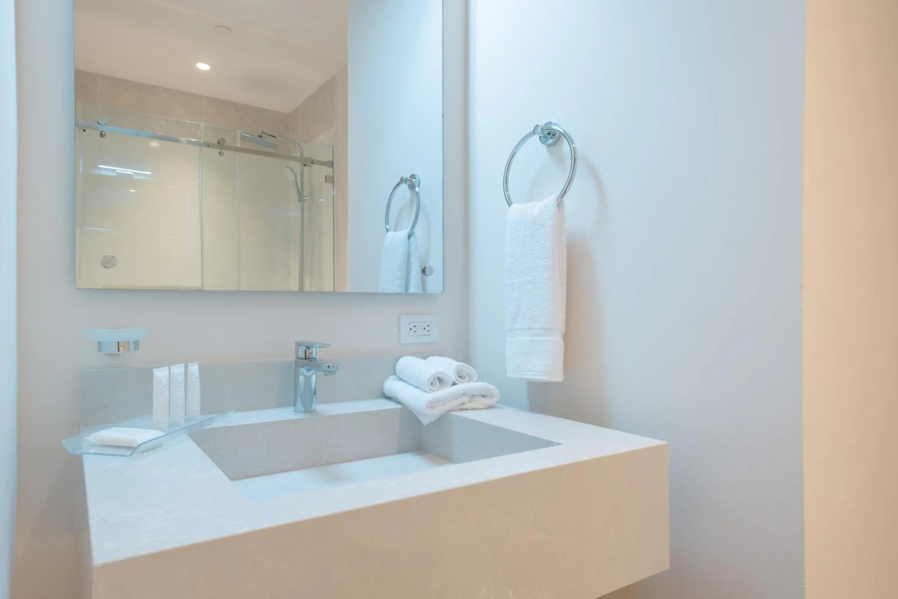 Bathroom in Wyndham Garden El Morro Montecristi