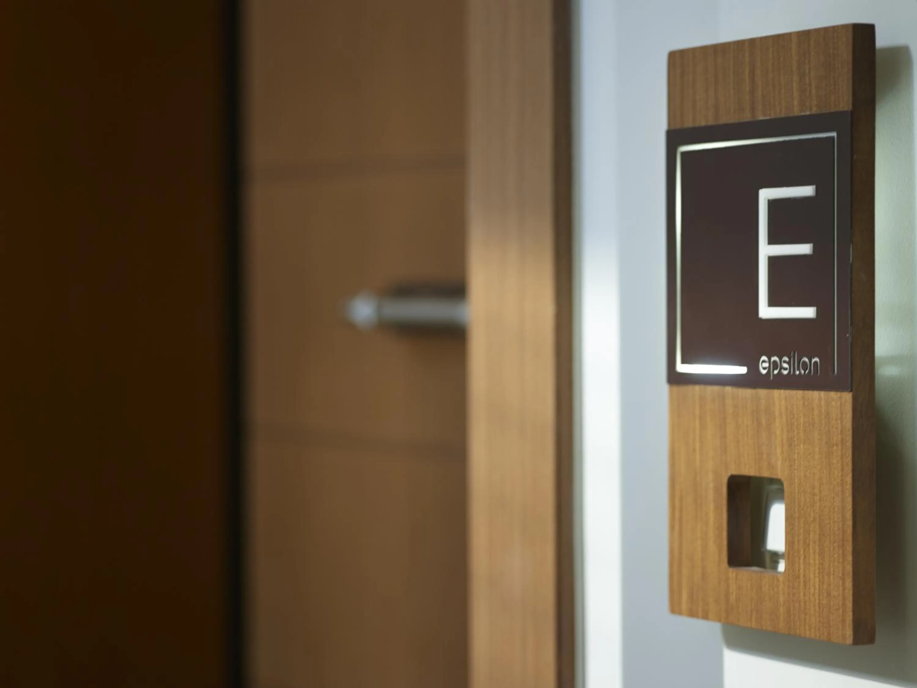 Facade/entrance in Scale Suites