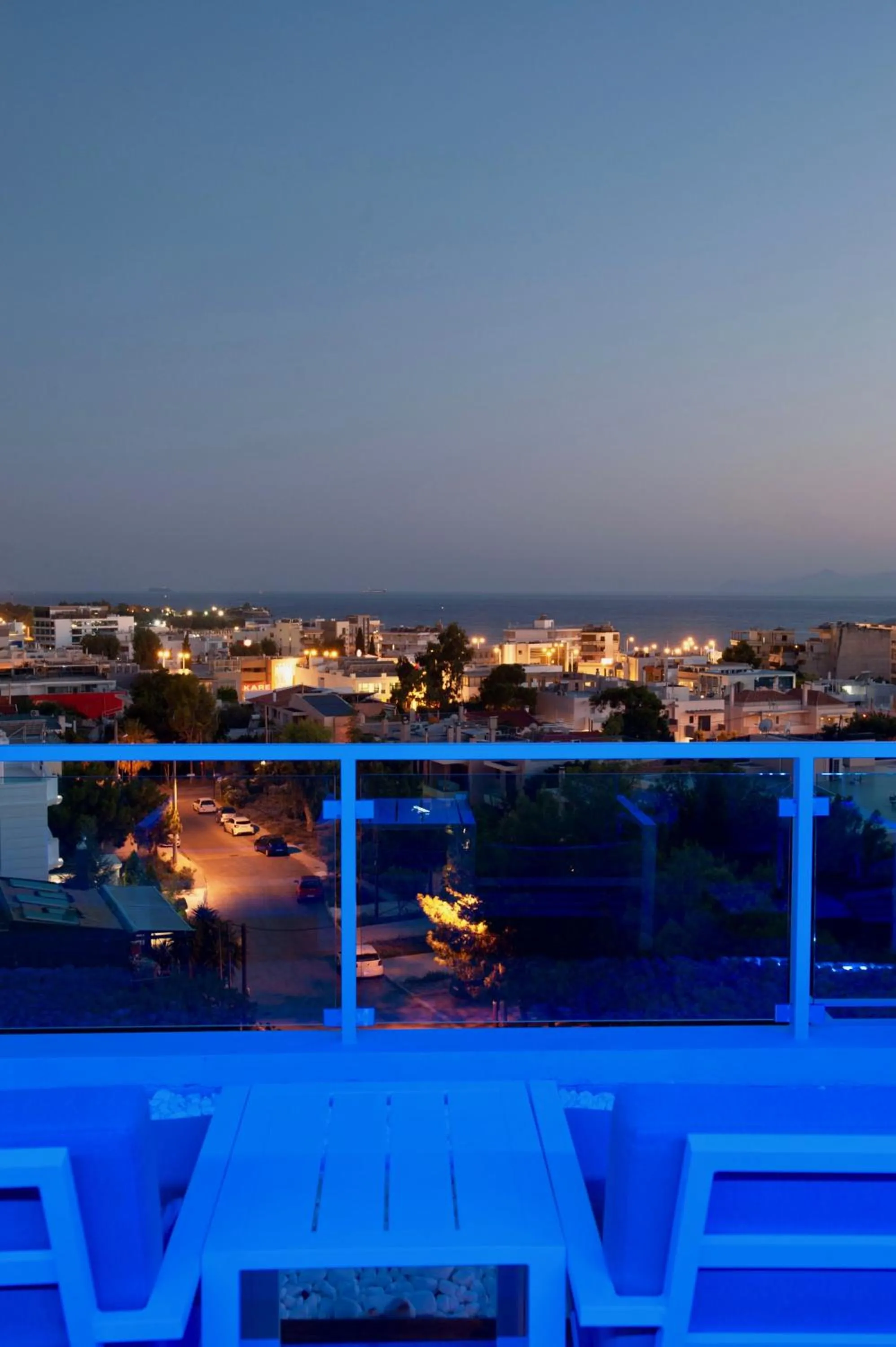 Patio in Scale Suites