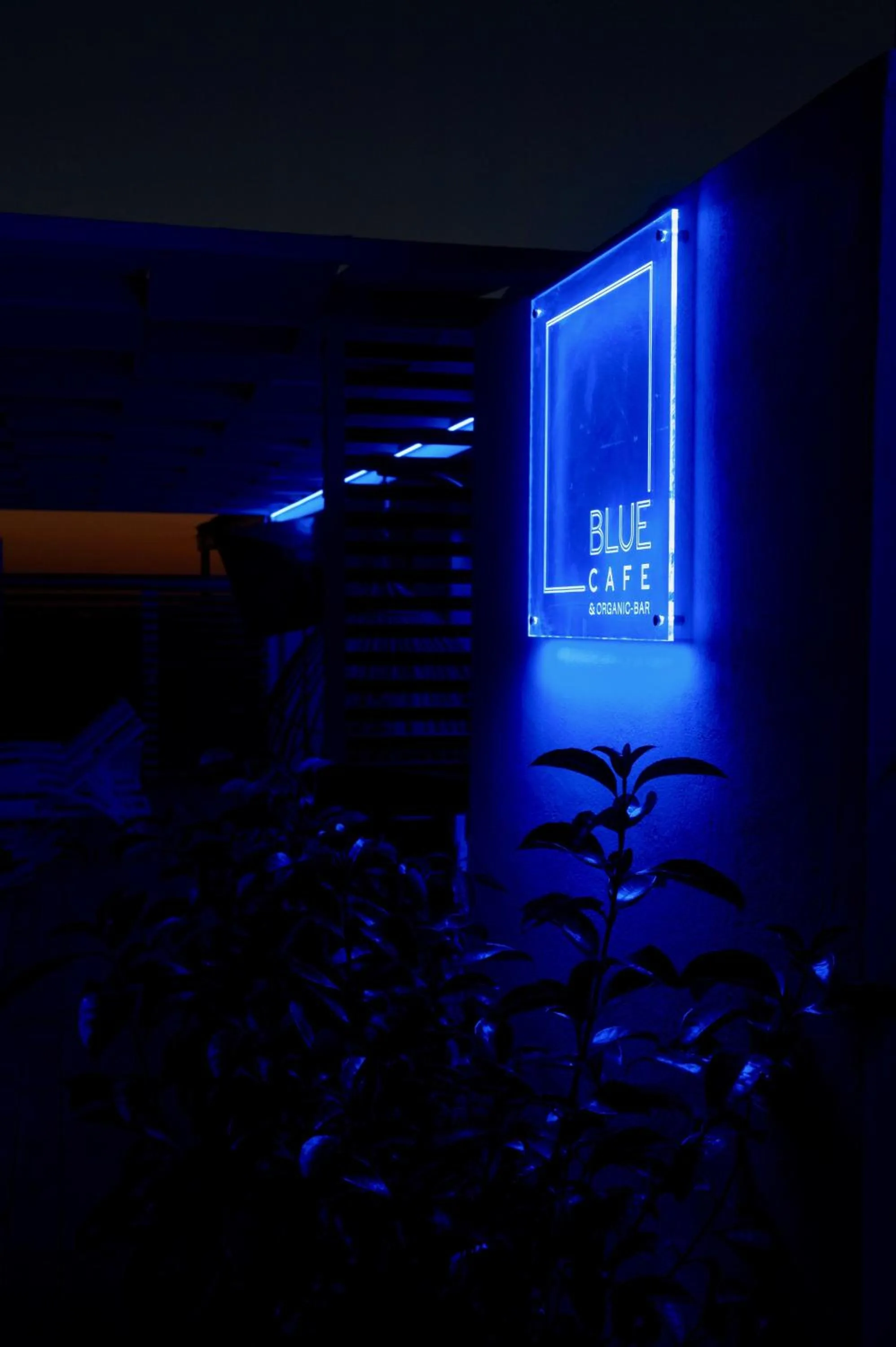 Property logo or sign in Scale Suites