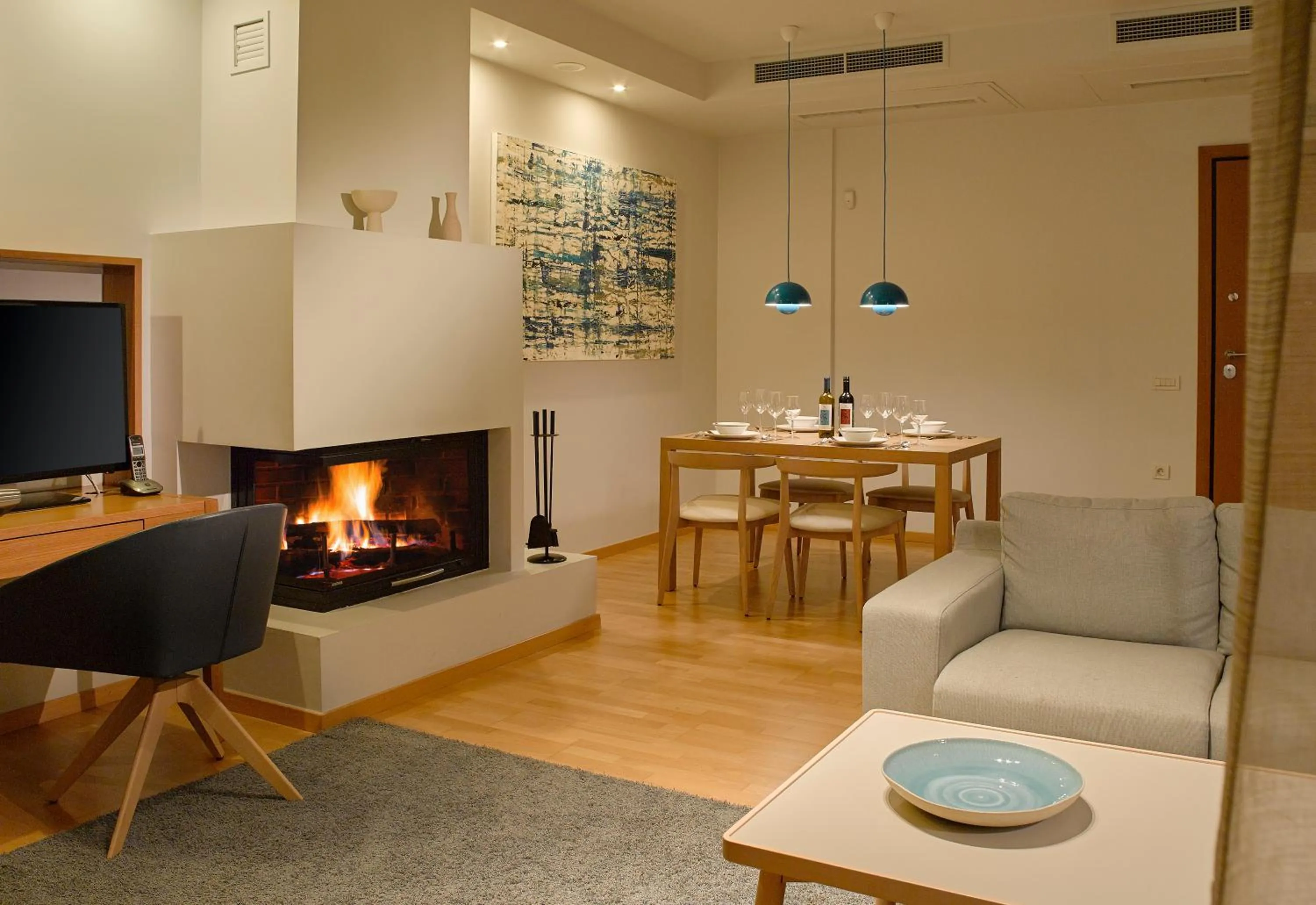 Seating area in Scale Suites