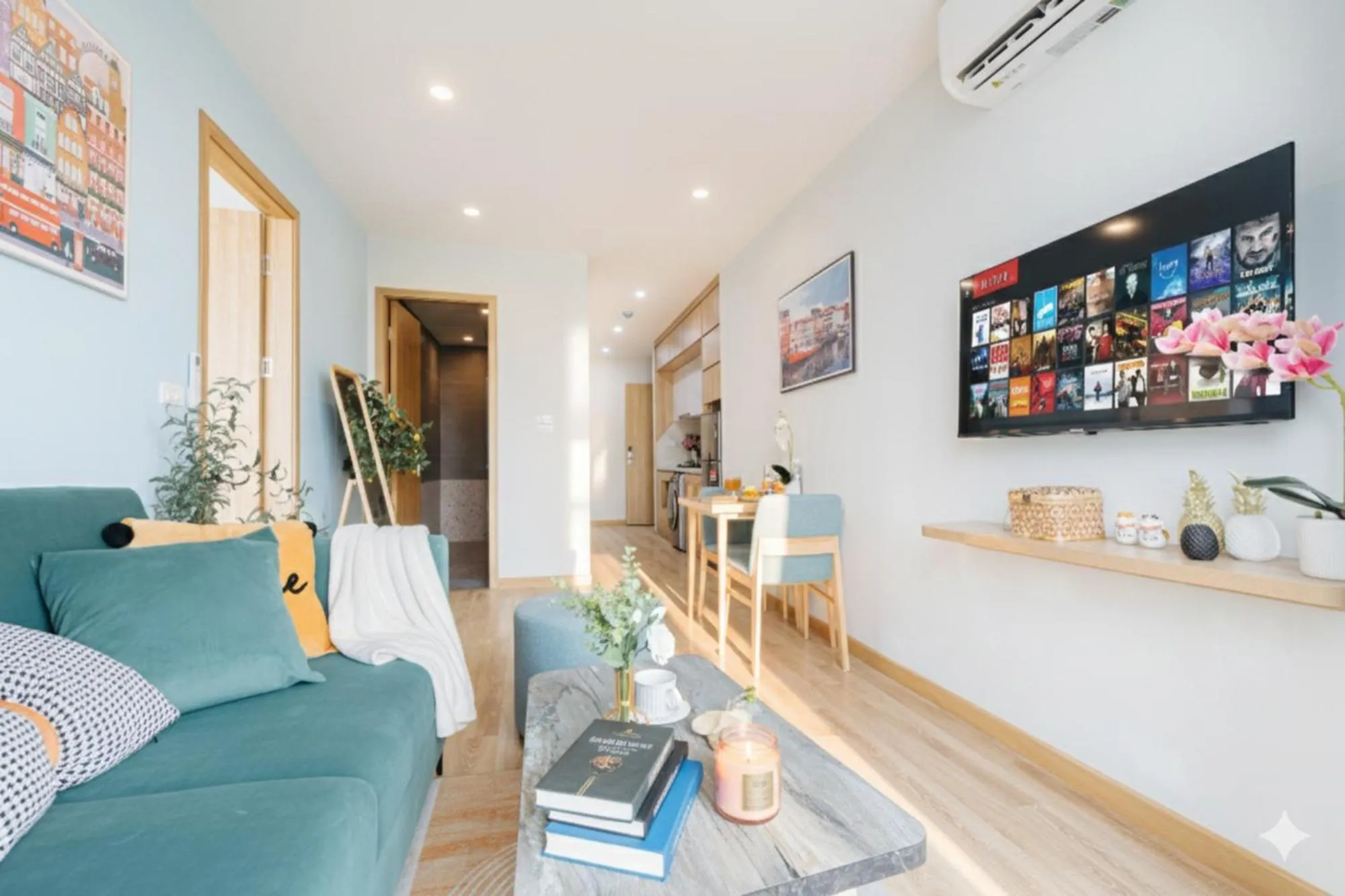 TV and multimedia in Crescendo Urban Stay - STAY 24h