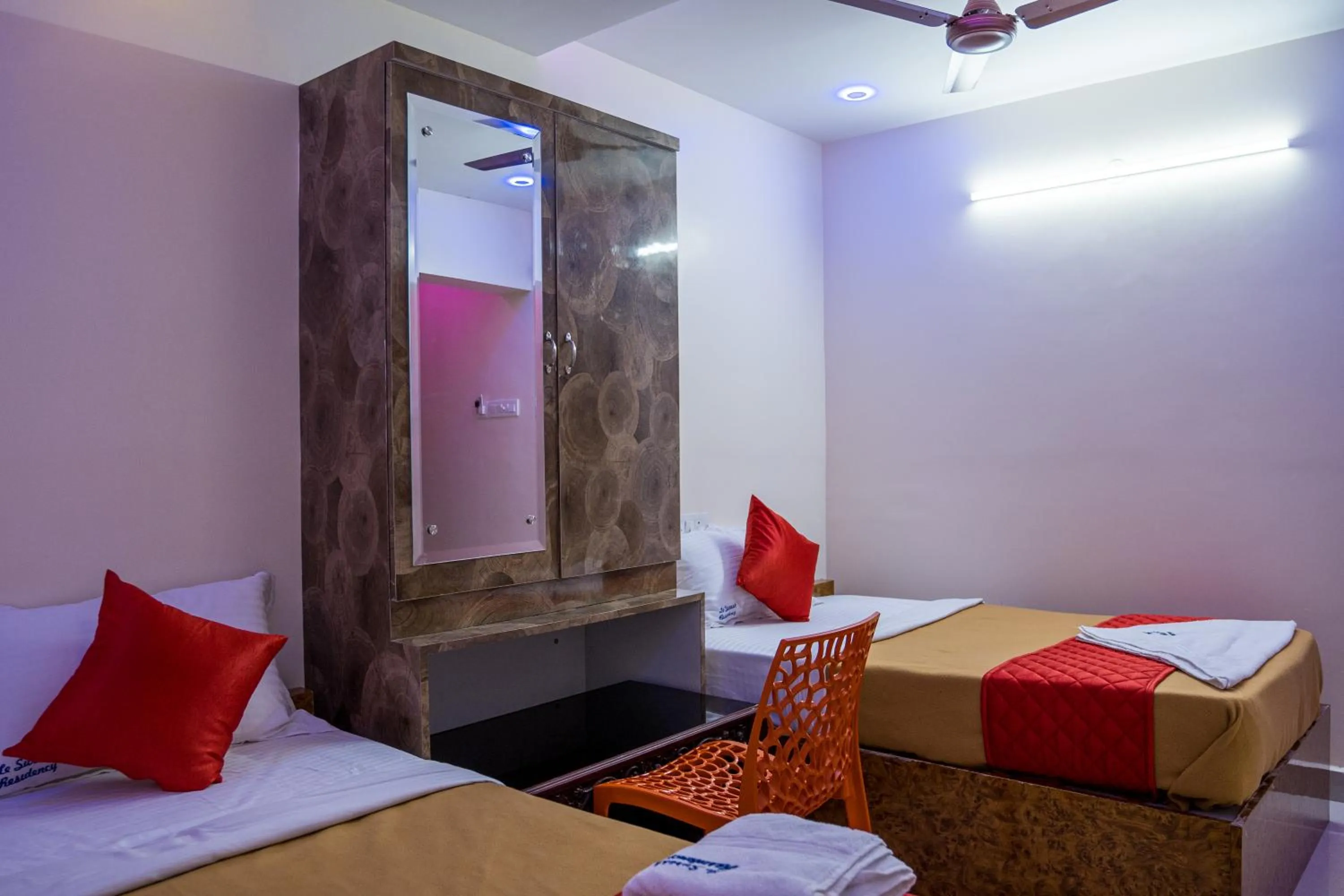 Bed in Le Suresh Guest House