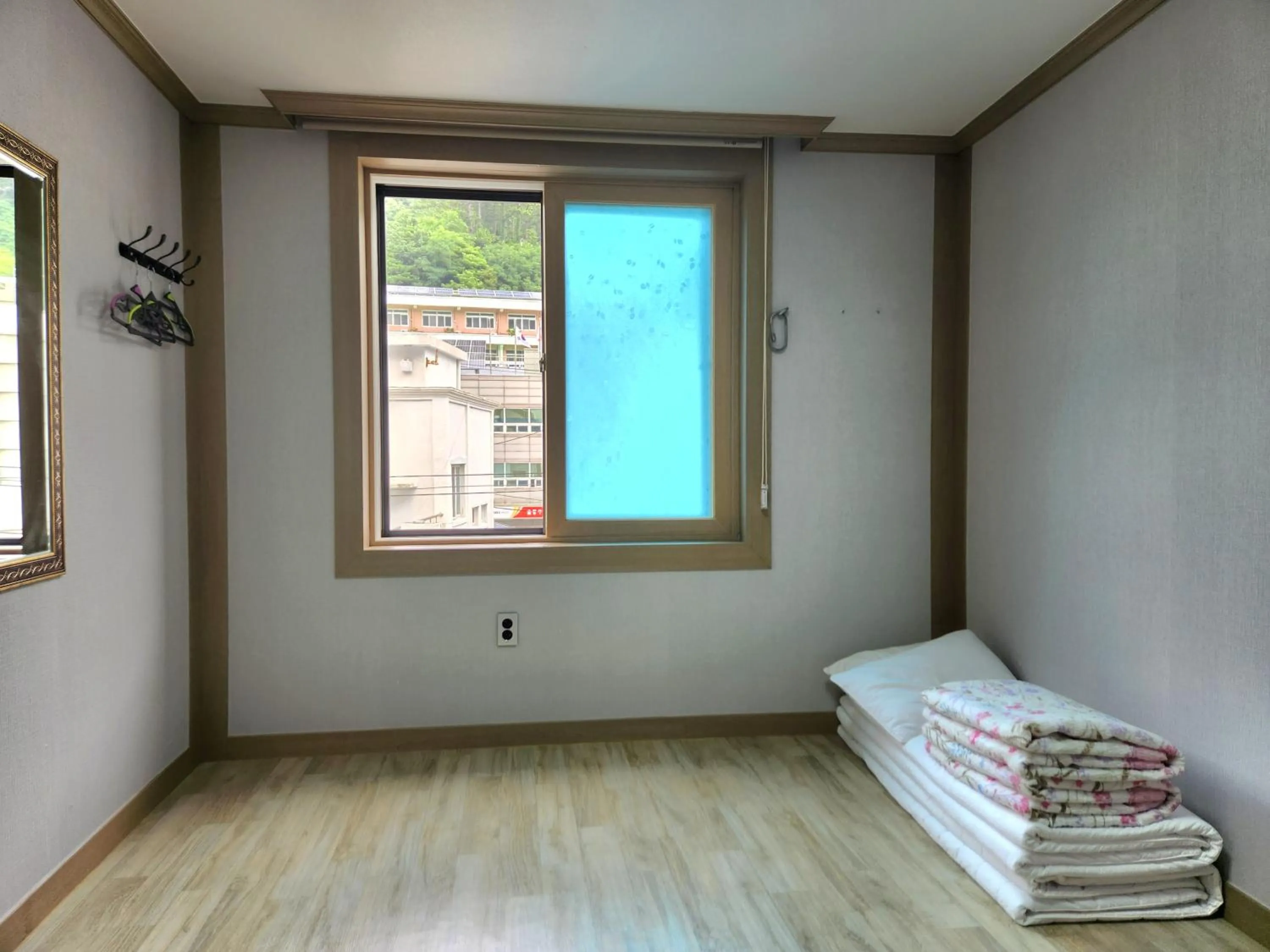 Photo of the whole room, Bed in e comfy Hotel