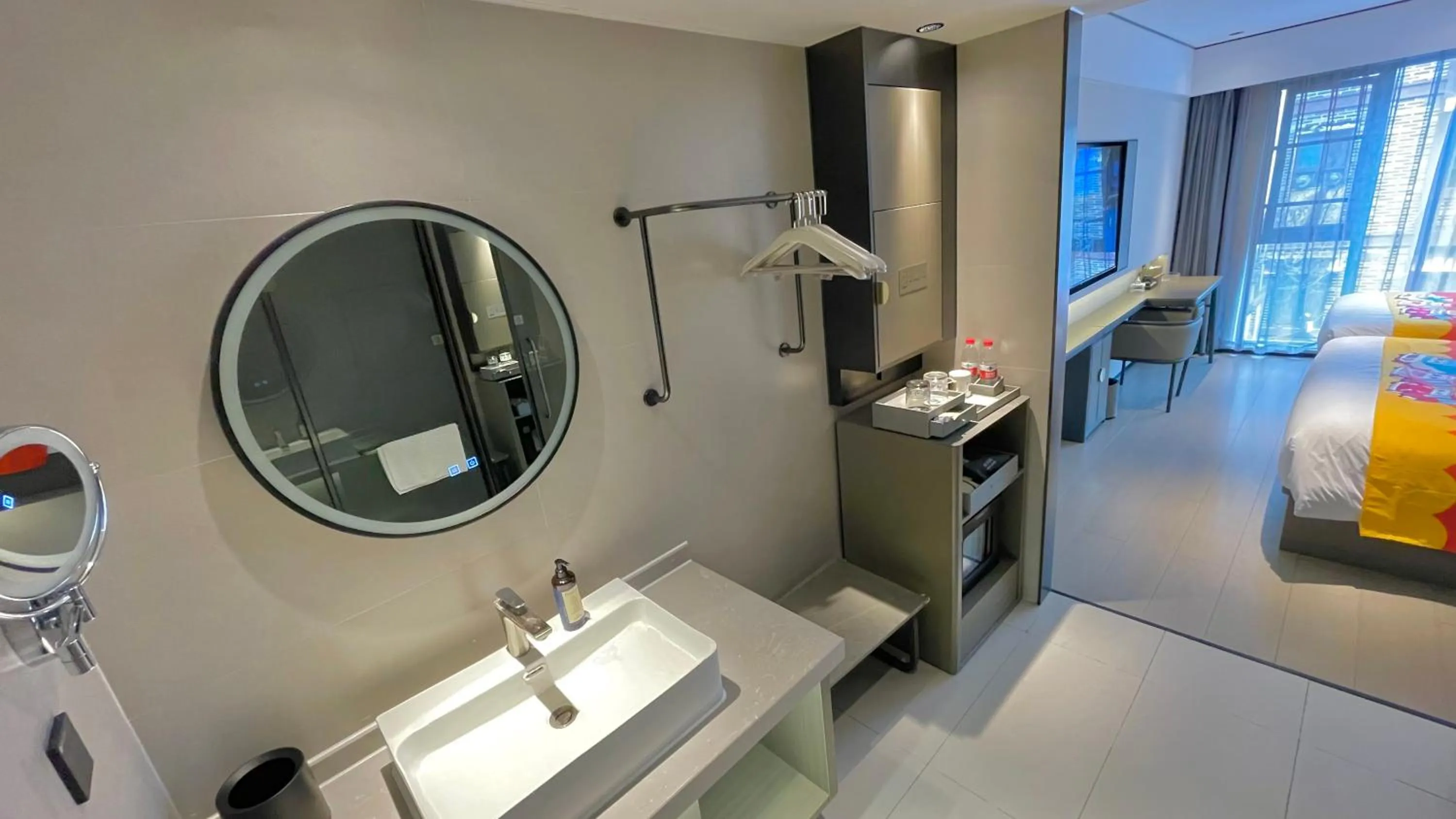 Photo of the whole room, Bed in Gongxili - Xige Hotel