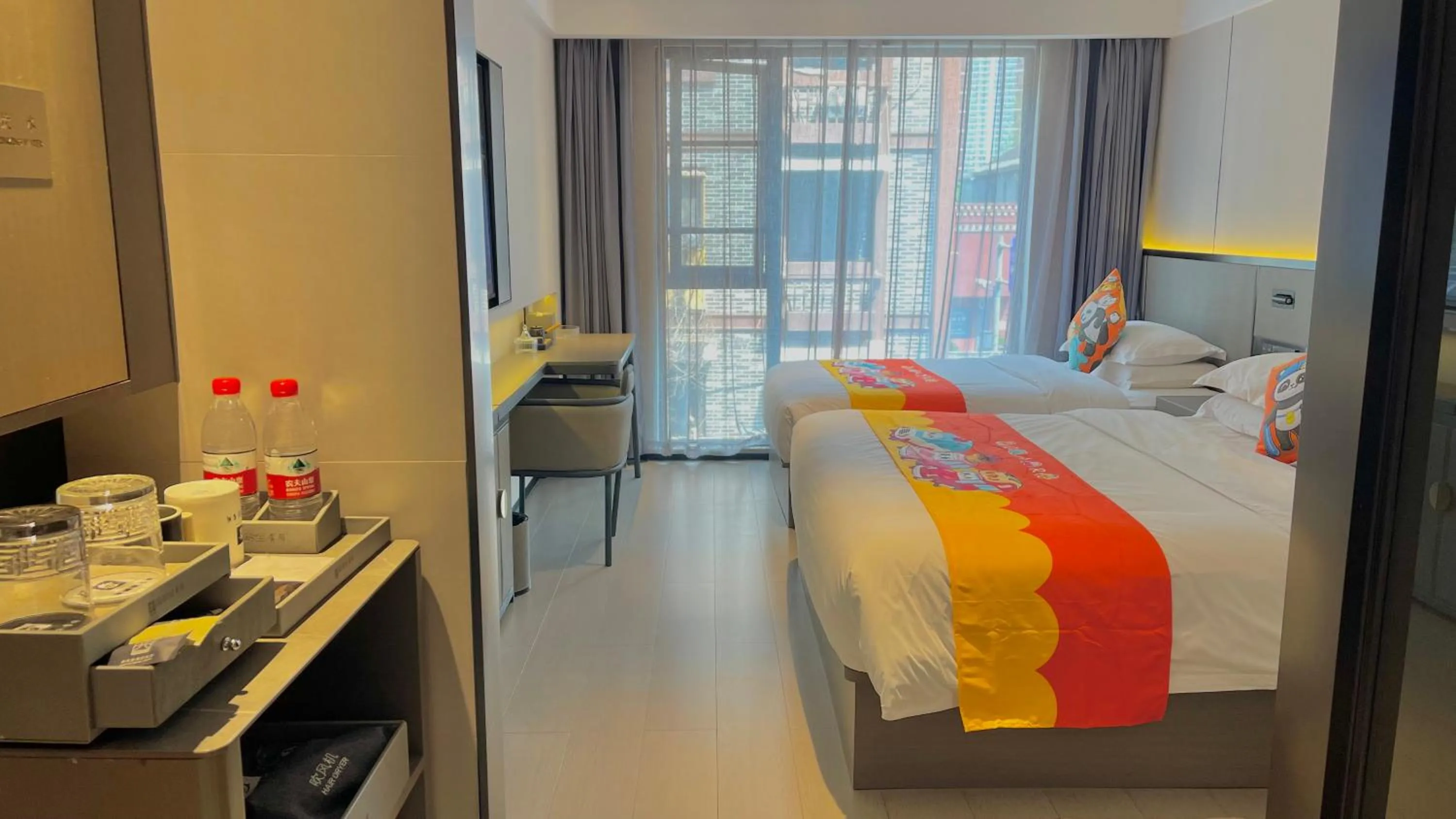 Photo of the whole room, Bed in Gongxili - Xige Hotel