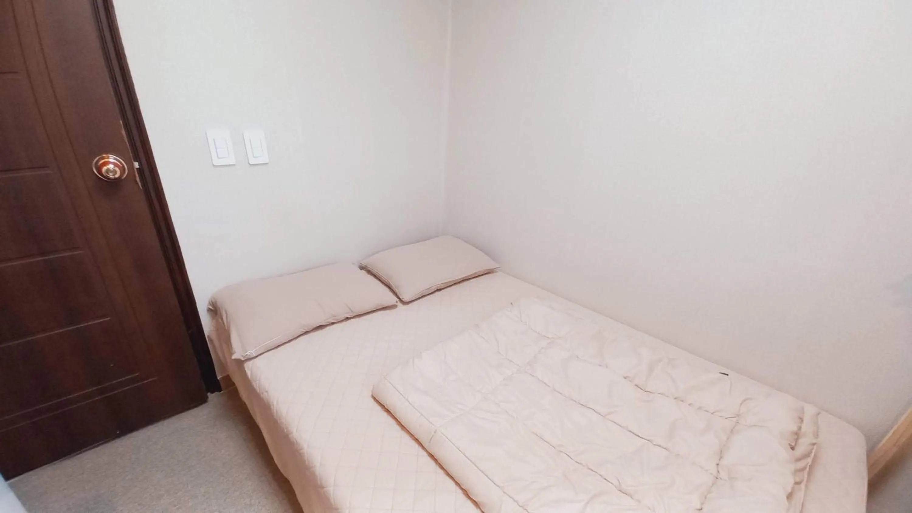 Bedroom, Bed in Sujeongjang Inn