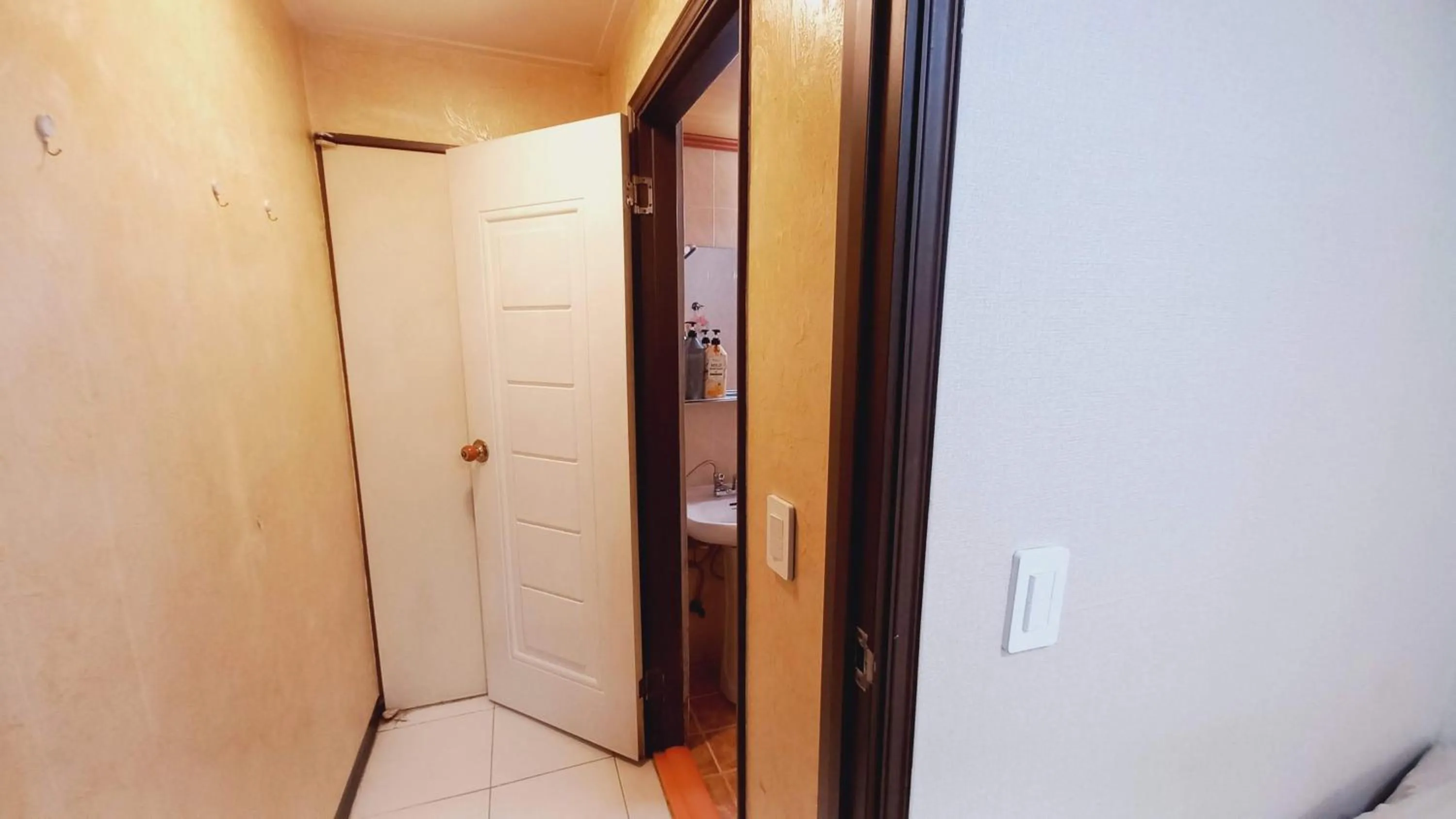 Photo of the whole room in Sujeongjang Inn