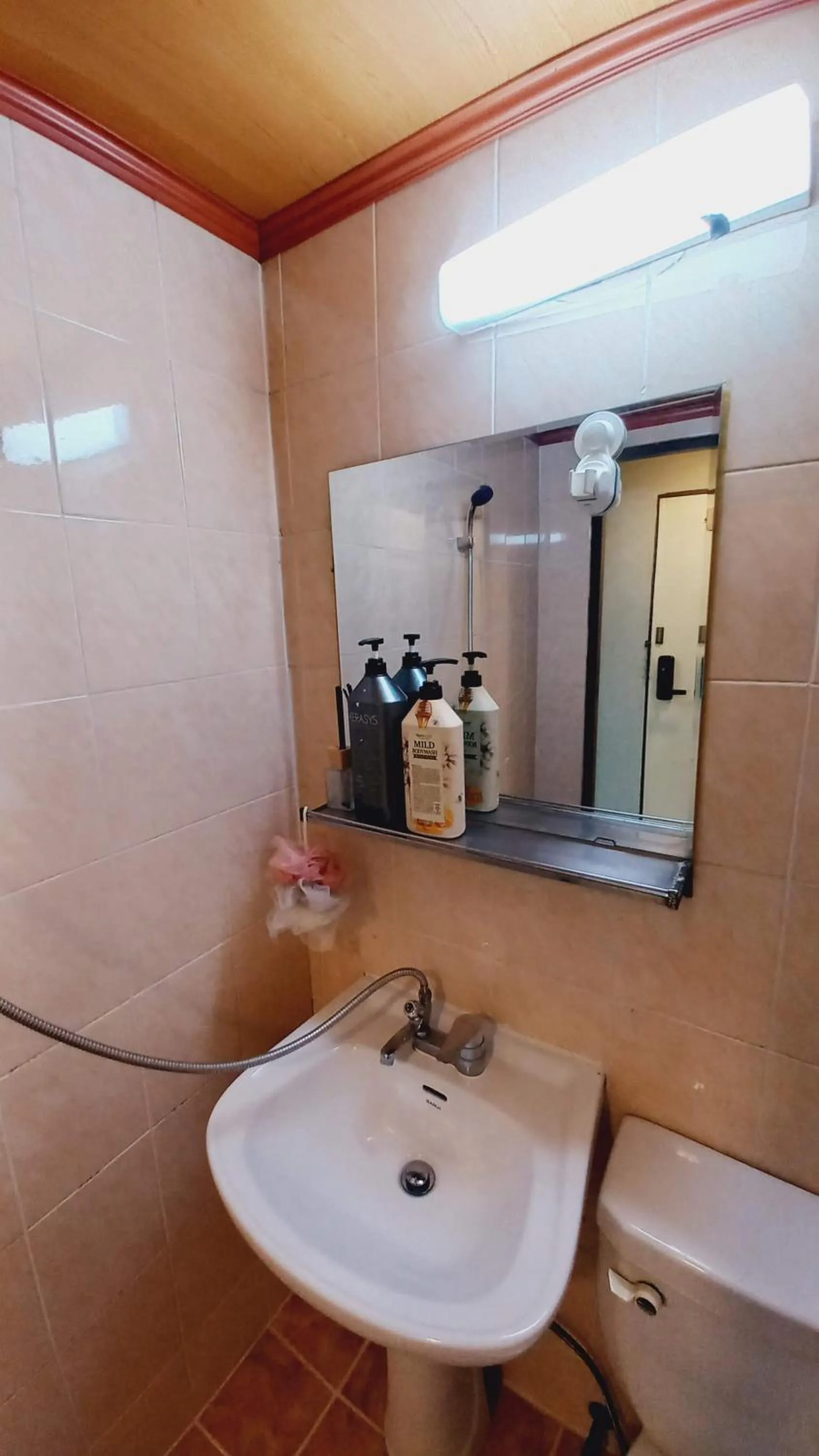 Bathroom in Sujeongjang Inn