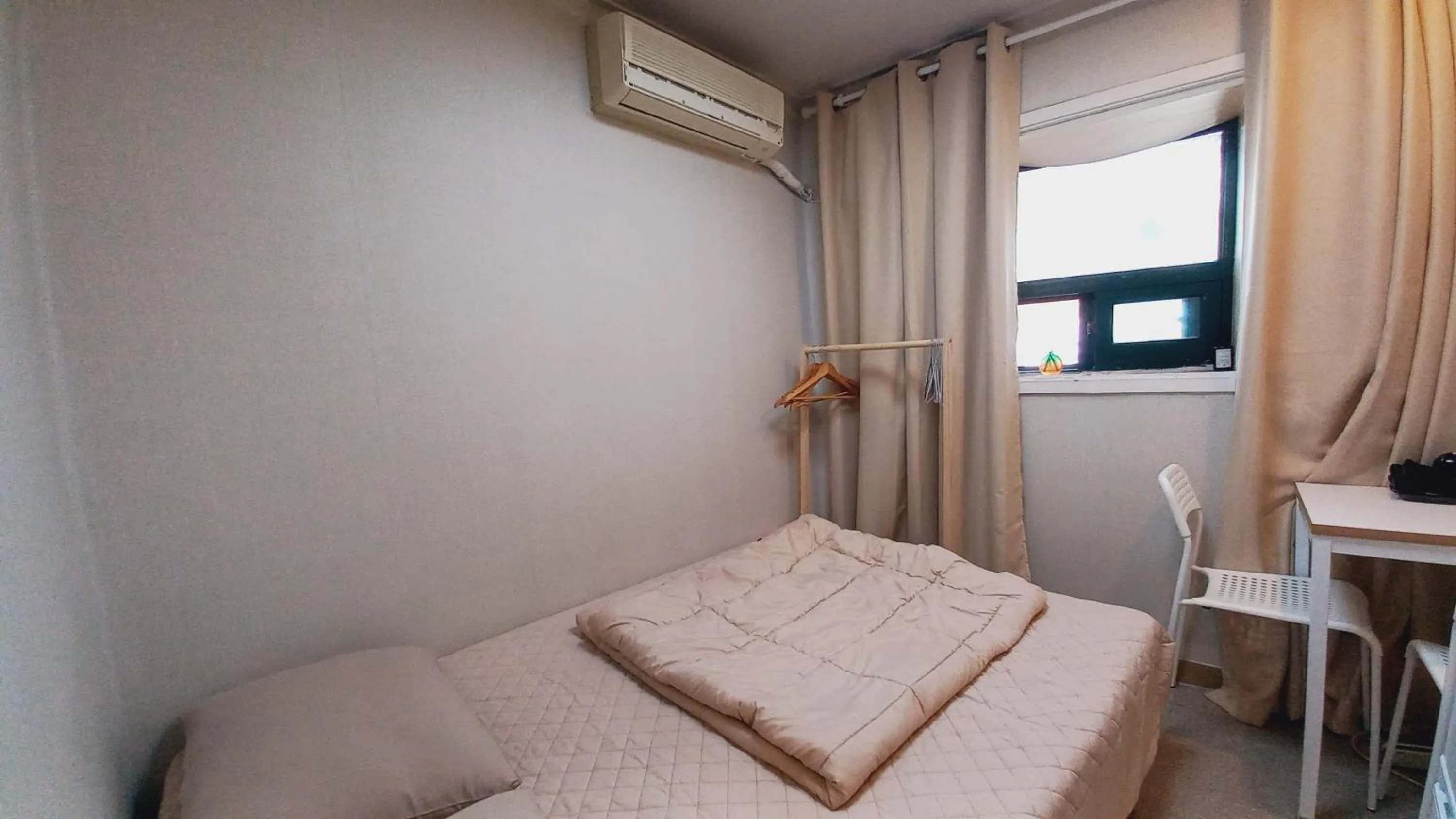 Bedroom, Bed in Sujeongjang Inn